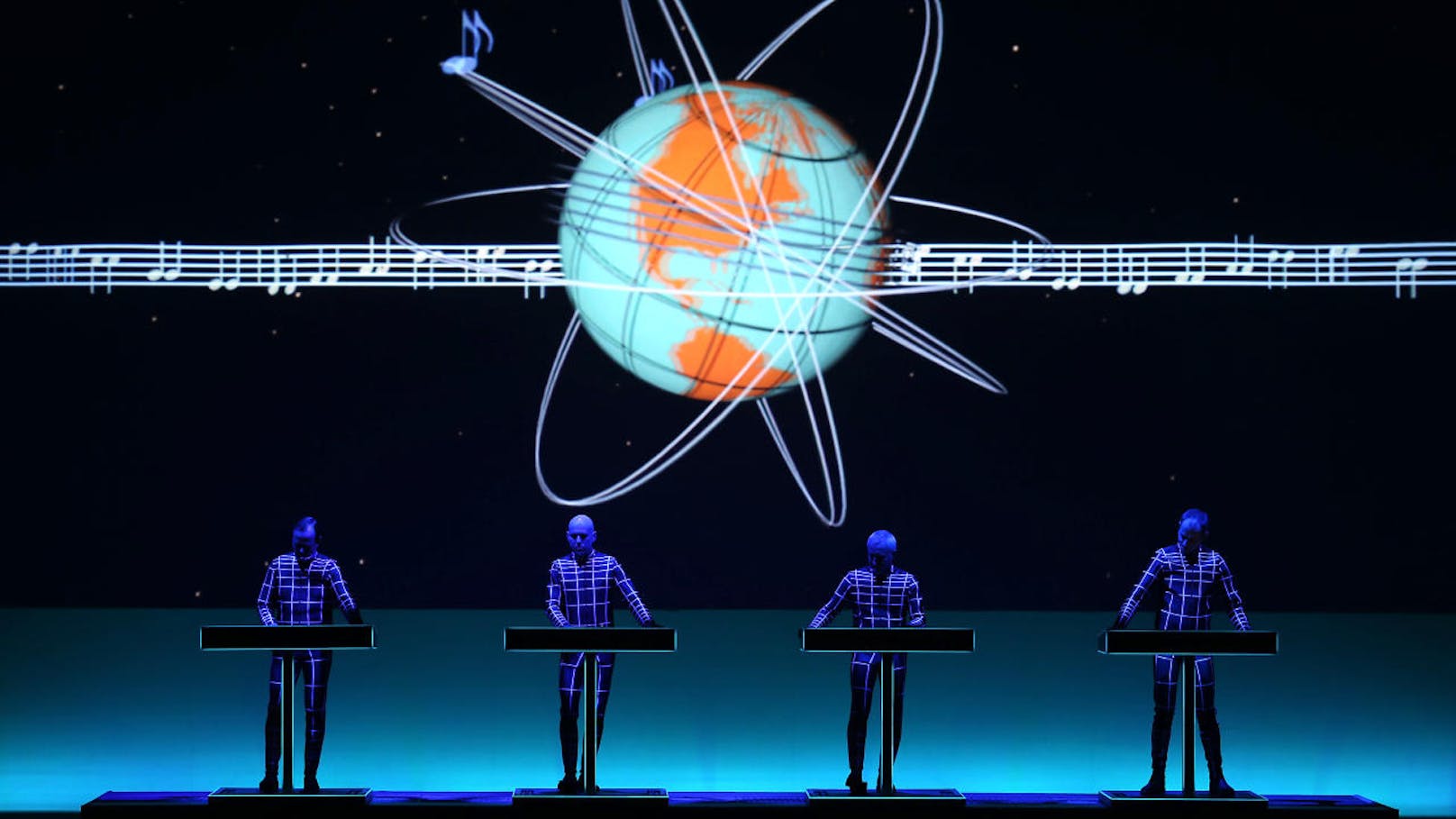 Die Roboter kommen: Am 6. Juli spielen Kraftwerk im Ehrenhof des Schloss Schönbrunn.