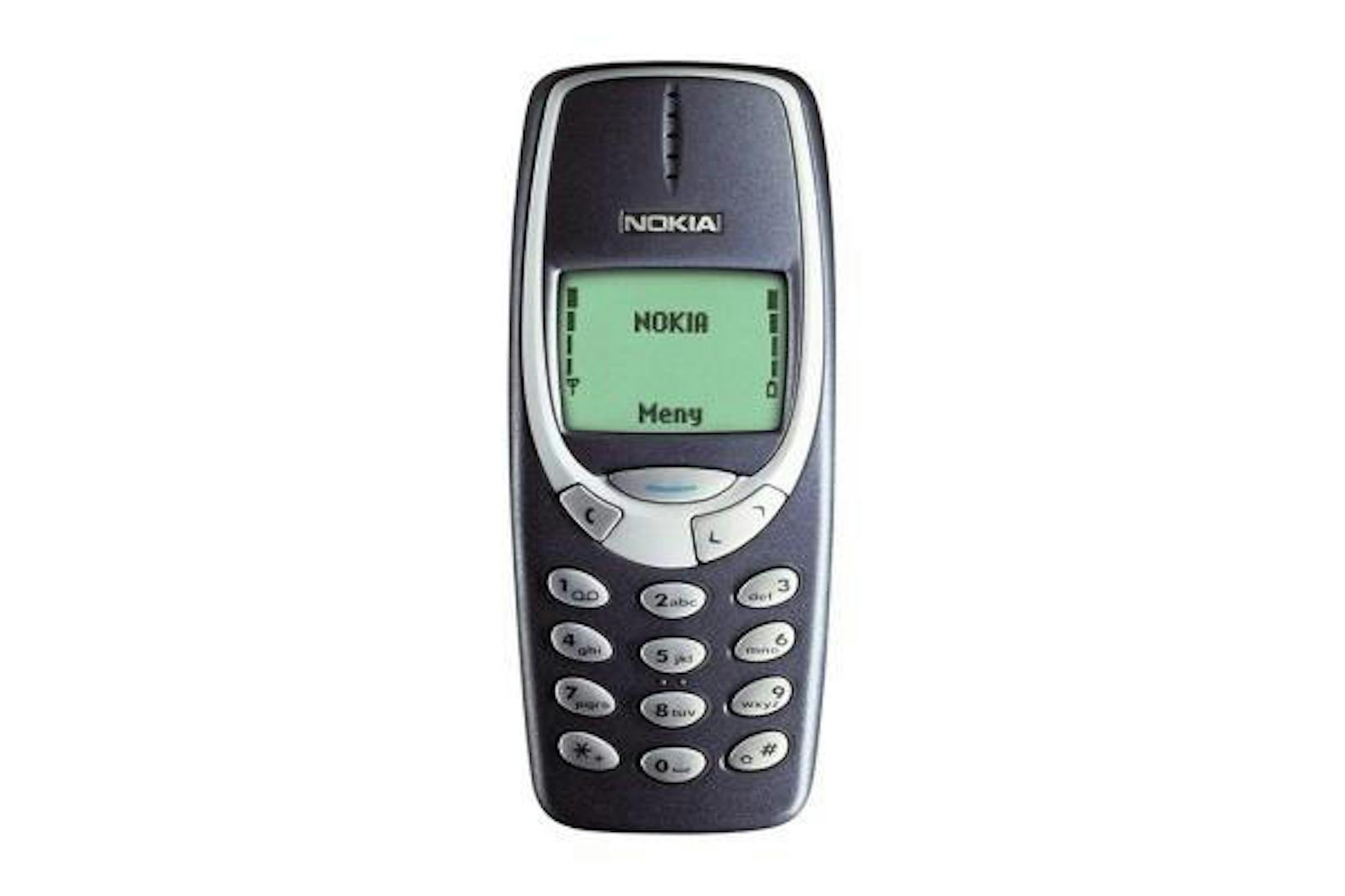 Nokia 3310: Ein weiterer Kassenschlager des Herstellers. Das Nokia 3310 verkaufte sich mehr als 125 Millionen Mal. Im Jahr 2000 kam es auf den Markt.