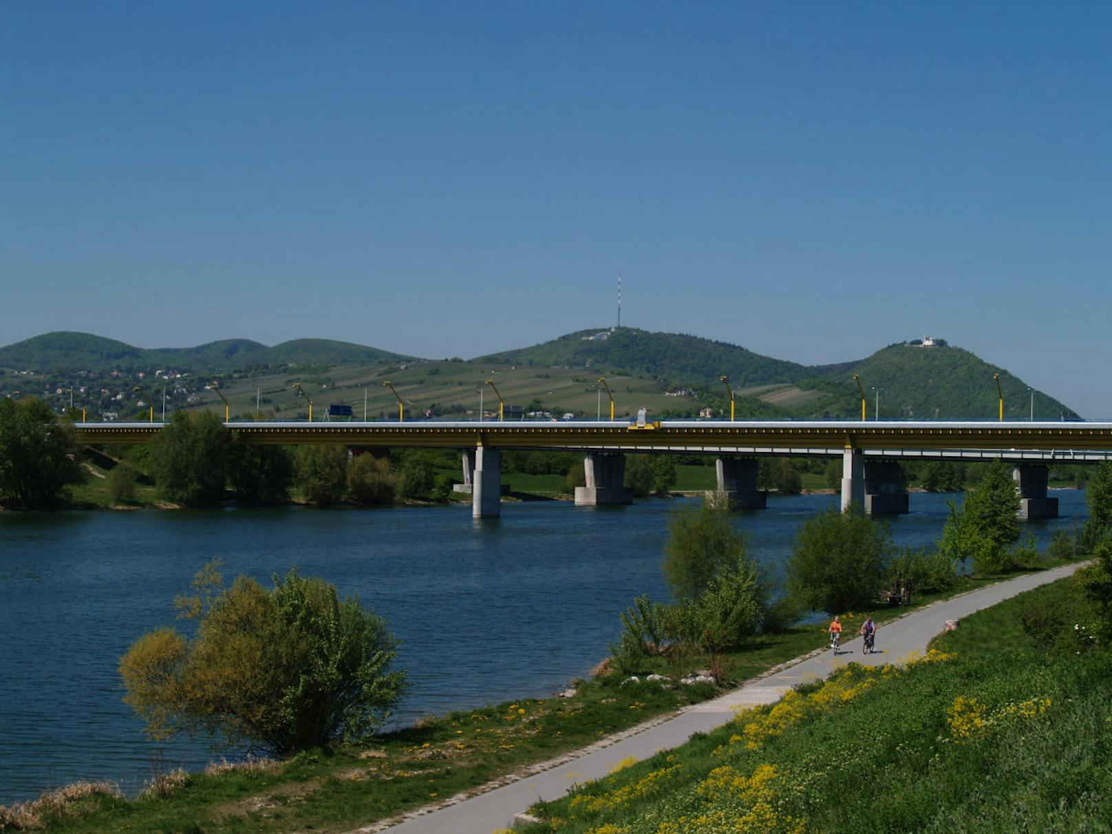 Die Nordbrücke an der Donau in Wien hat schon 54 Jahre am Buckel.