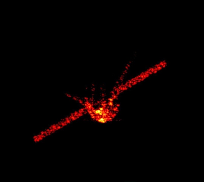... stammt vom Weltraumbeobachtungsradar TIRA des Fraunhofer-Instituts für Hochfrequenzphysik und Radartechnik FHR in Wachtberg bei Bonn. Der Hauptkörper und die Solarpanele sind deutlich zu erkennen.