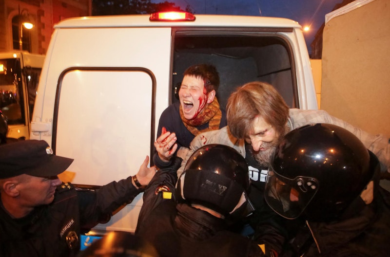 Mindestens 66 Demonstranten seien festgenommen worden.
