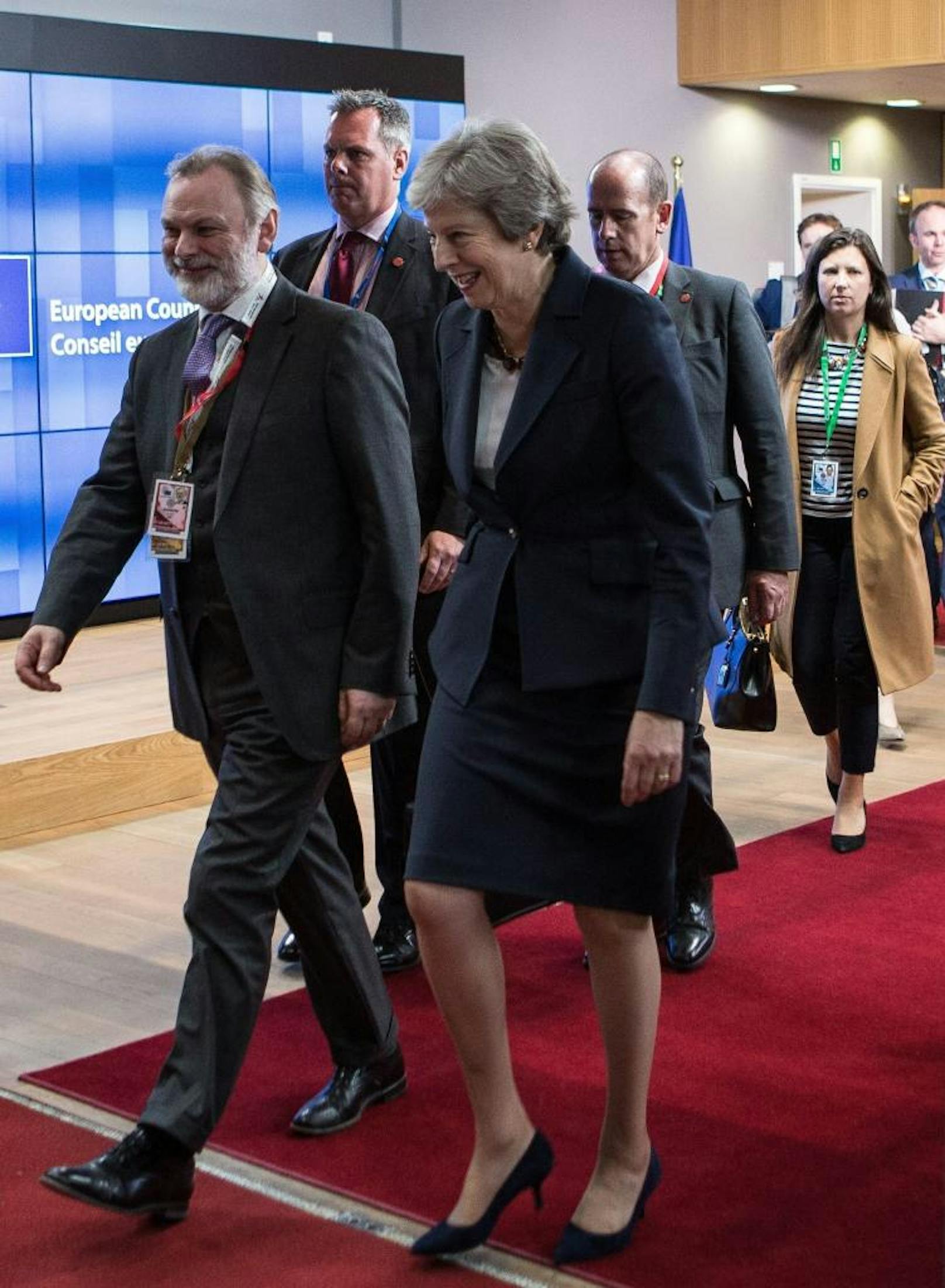 Der Rat der EU-Regierungschefs traf sich am Mittwochabend in Brüssel um erneut über den Brexit zu verhandeln. Die britische Premierministerin Theresa May gab sich zuversichtlich.
