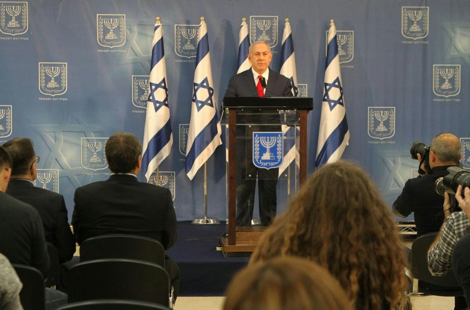 <b>Israel</b> sei verpflichtet, seine Grenzen gegen illegale Einwanderung zu sichern, kündigte Benjamin Netanyahu die Entscheidung seines Landes an. 