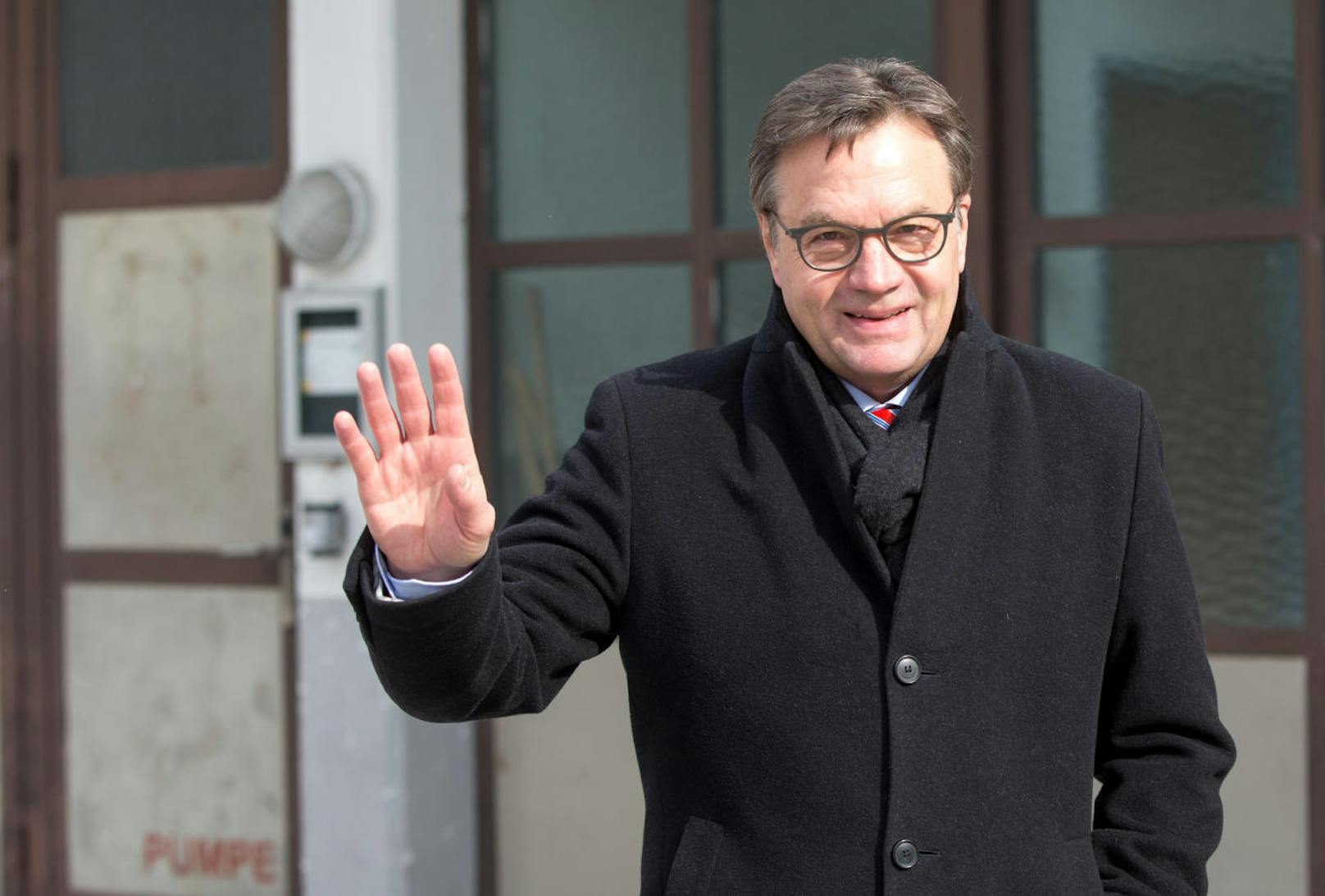 ÖVP-Spitzenkandidat und Landeshauptmann Günther Platter wählte in seiner Heimatgemeinde Zams.