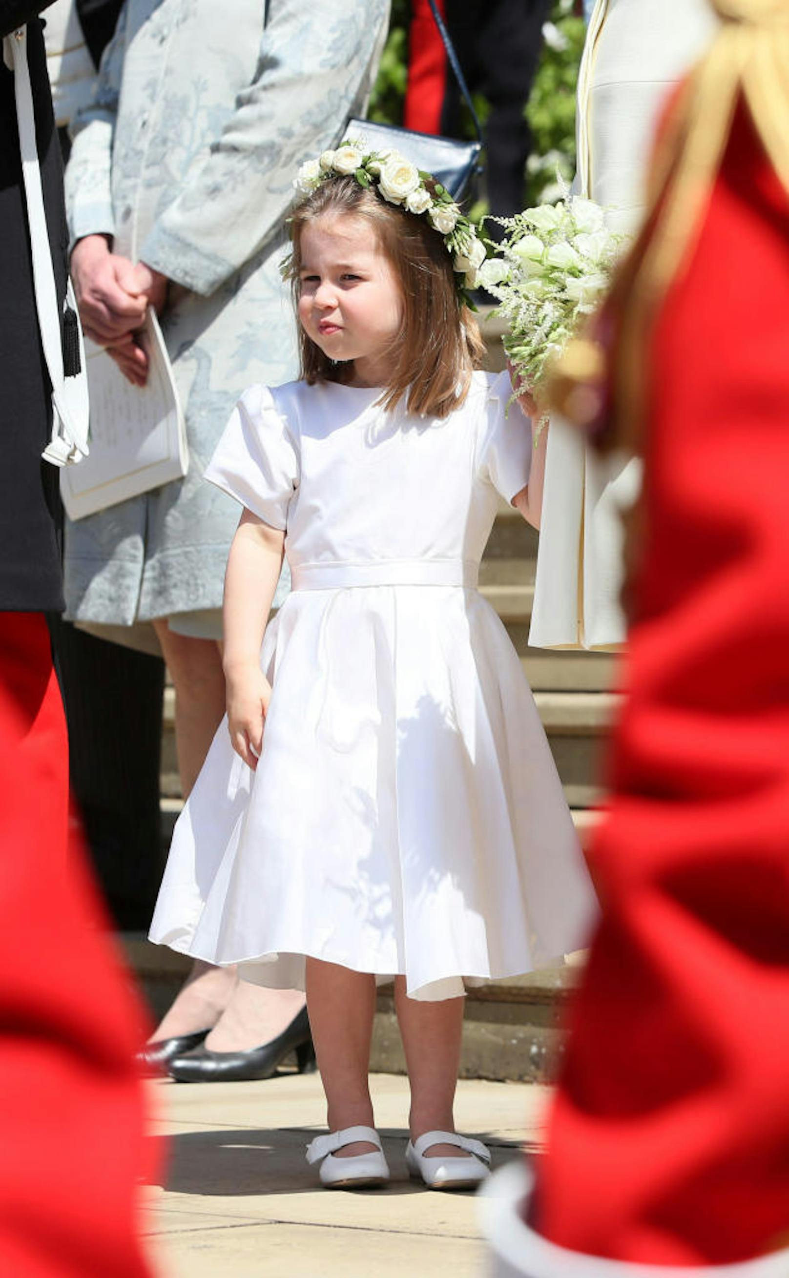 Prinzessin Charlotte vor der St George's Chapel. 