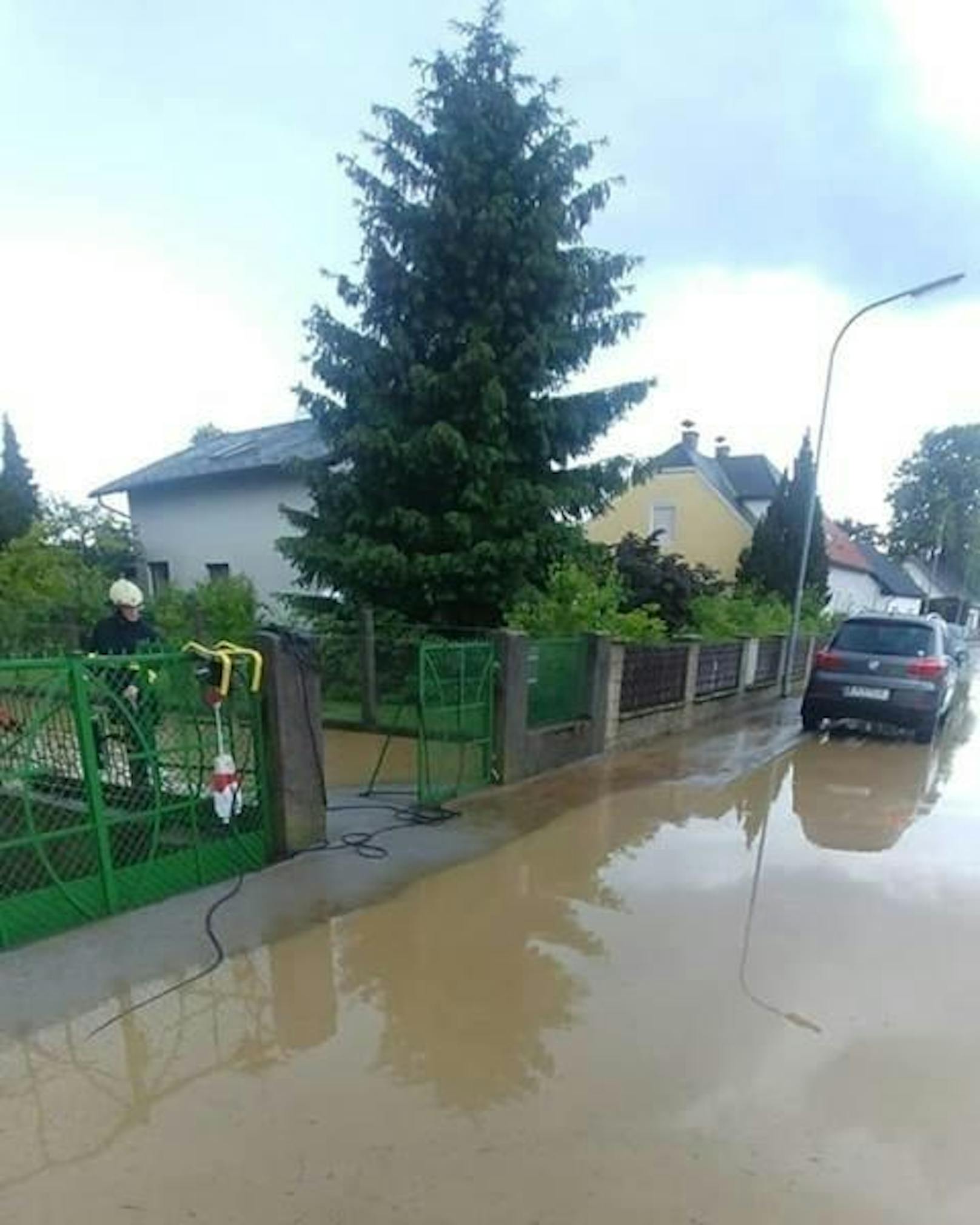 Fotos aus dem Stadtteil Ochsenburg direkt nach dem Regenguss.