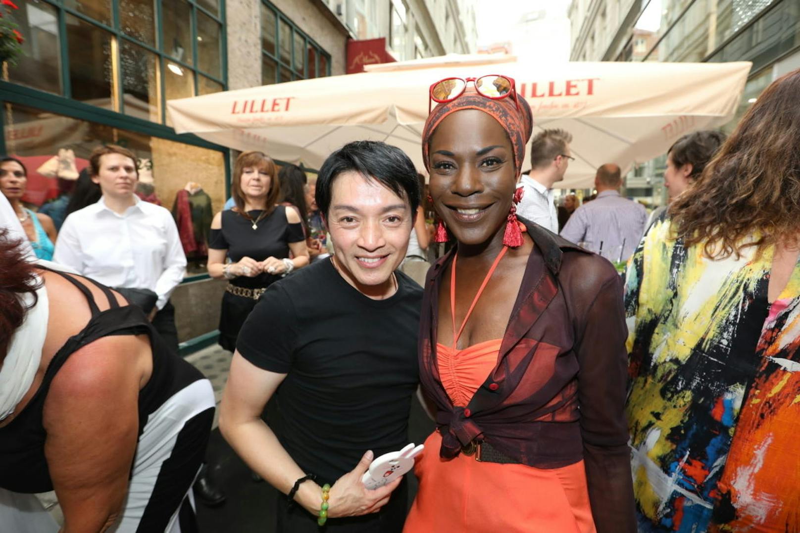 Designer La Hong mit Soulqueen Doretta Carter