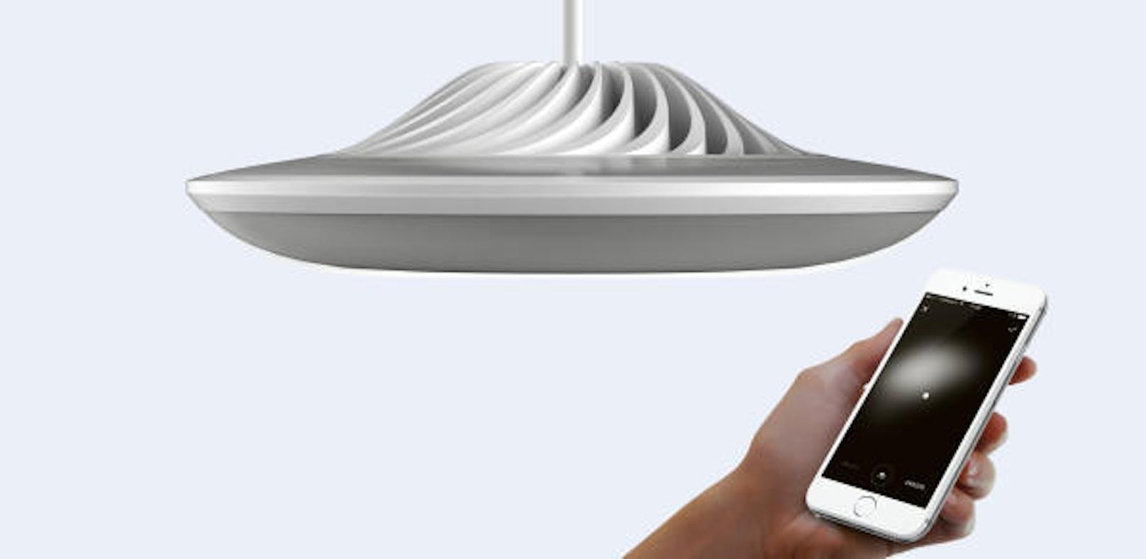 Gesteuert wird die Lampe mit einer App, die sich via Bluetooth verbindet.
