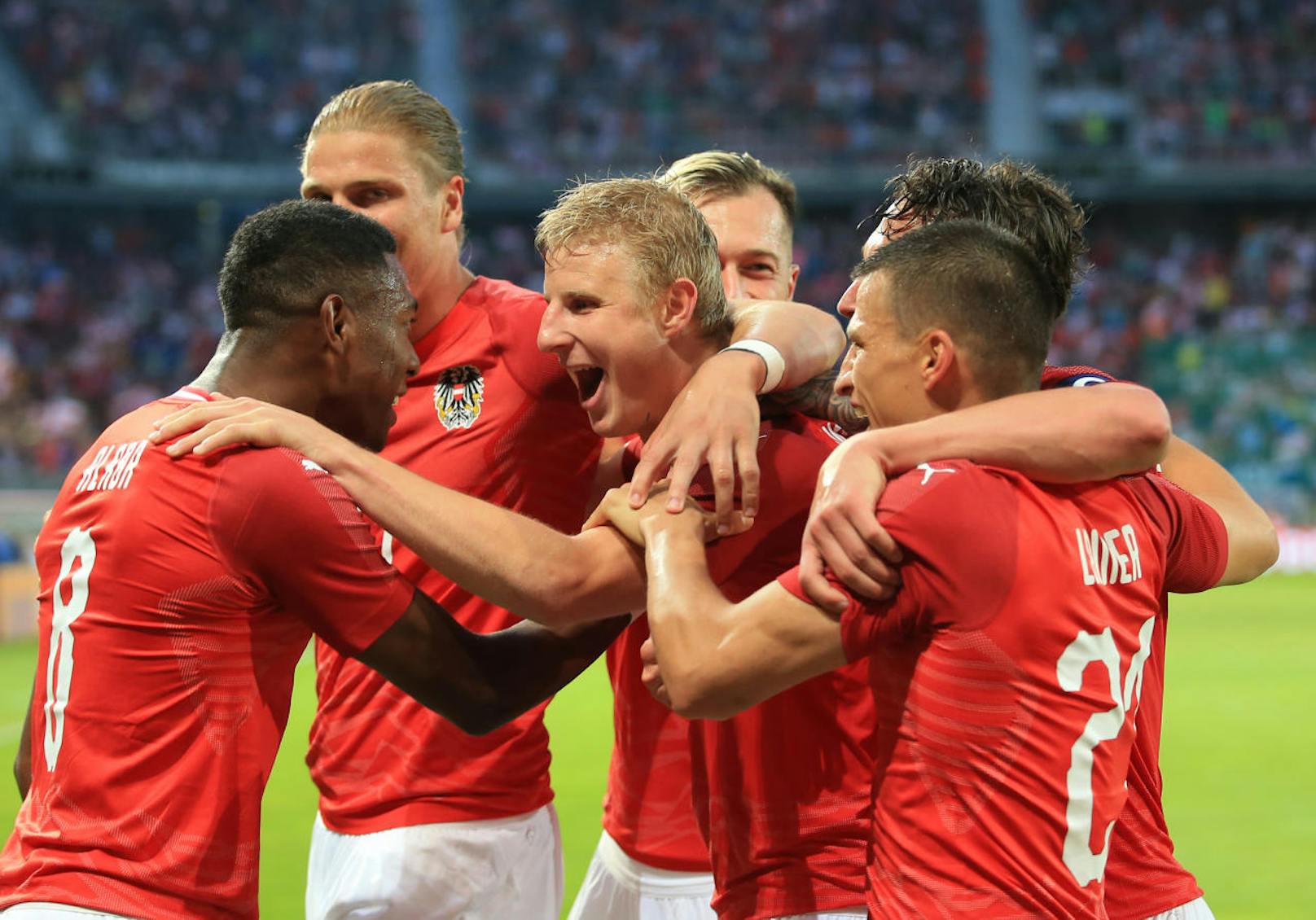 Österreich besiegte Deutschland mit 2:1. "Heute" hat die besten Bilder.