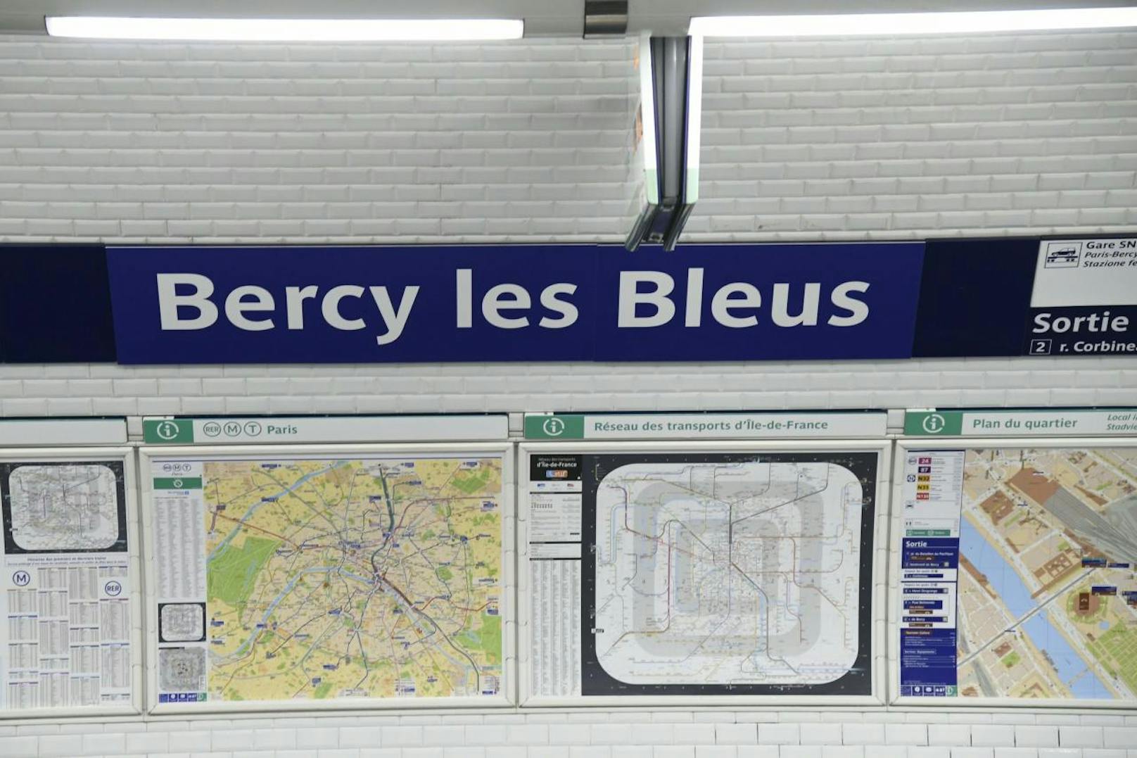 Statt einem Mercy wurde an die Station "Bercy" ein "les Bleus" angehängt.