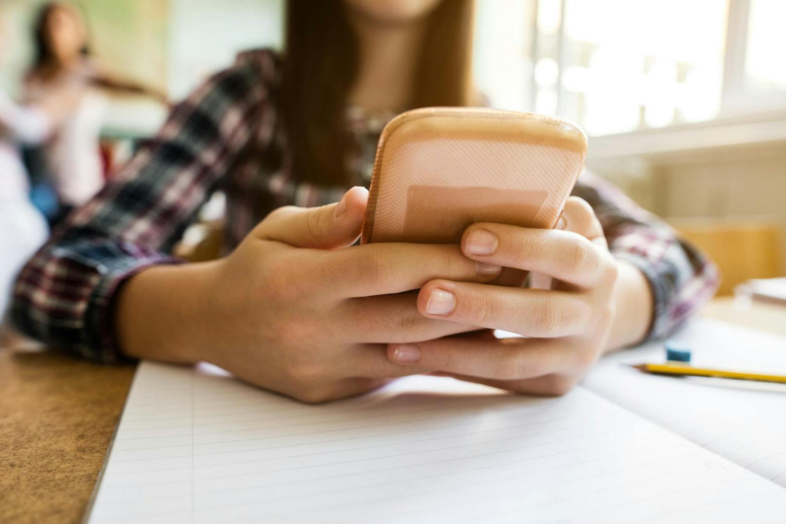 Ab 2018 wird an französischen Schulen ein komplettes Mobiltelefon-Verbot herrschen.