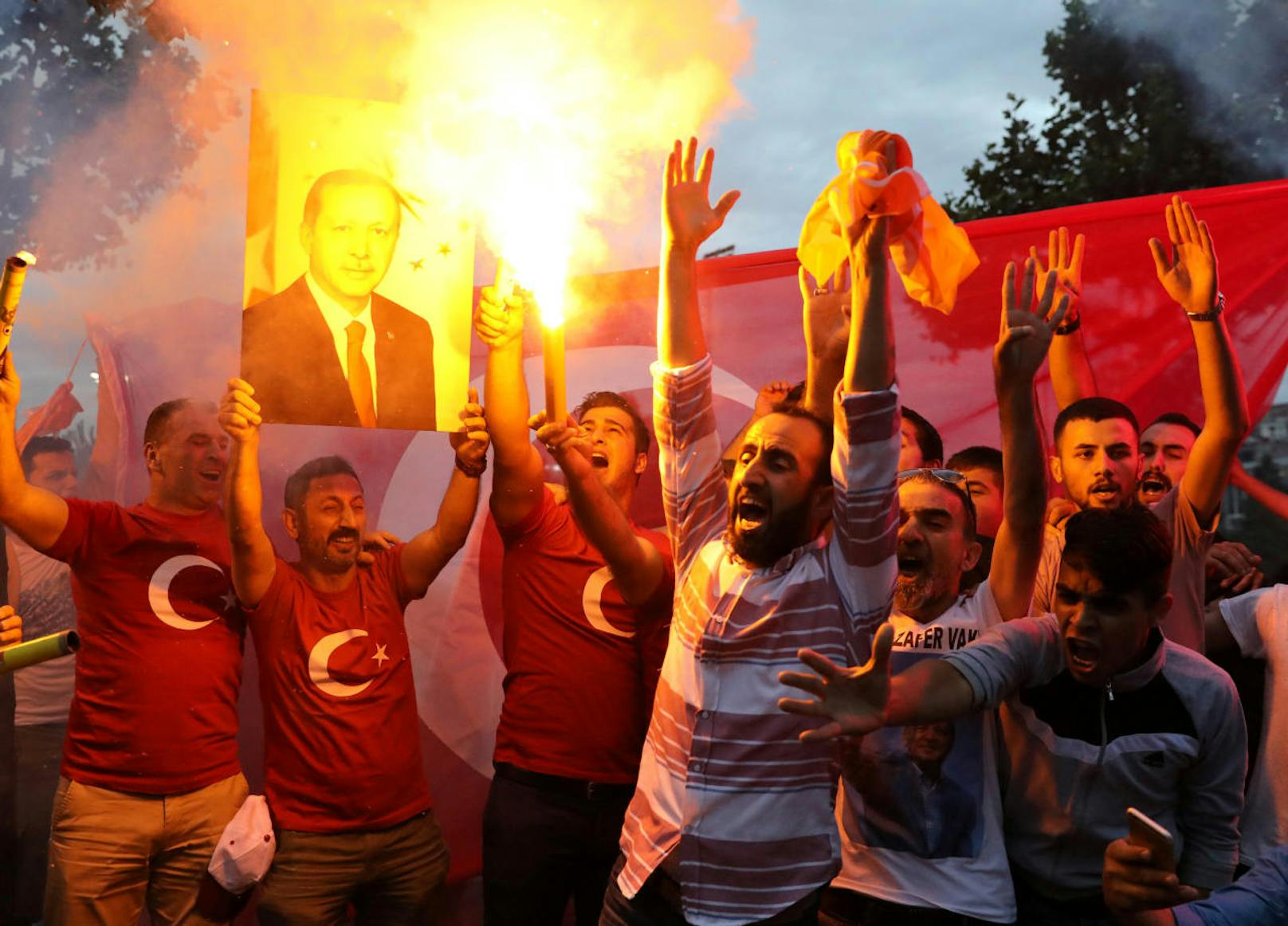 Türken feiern Erdogan