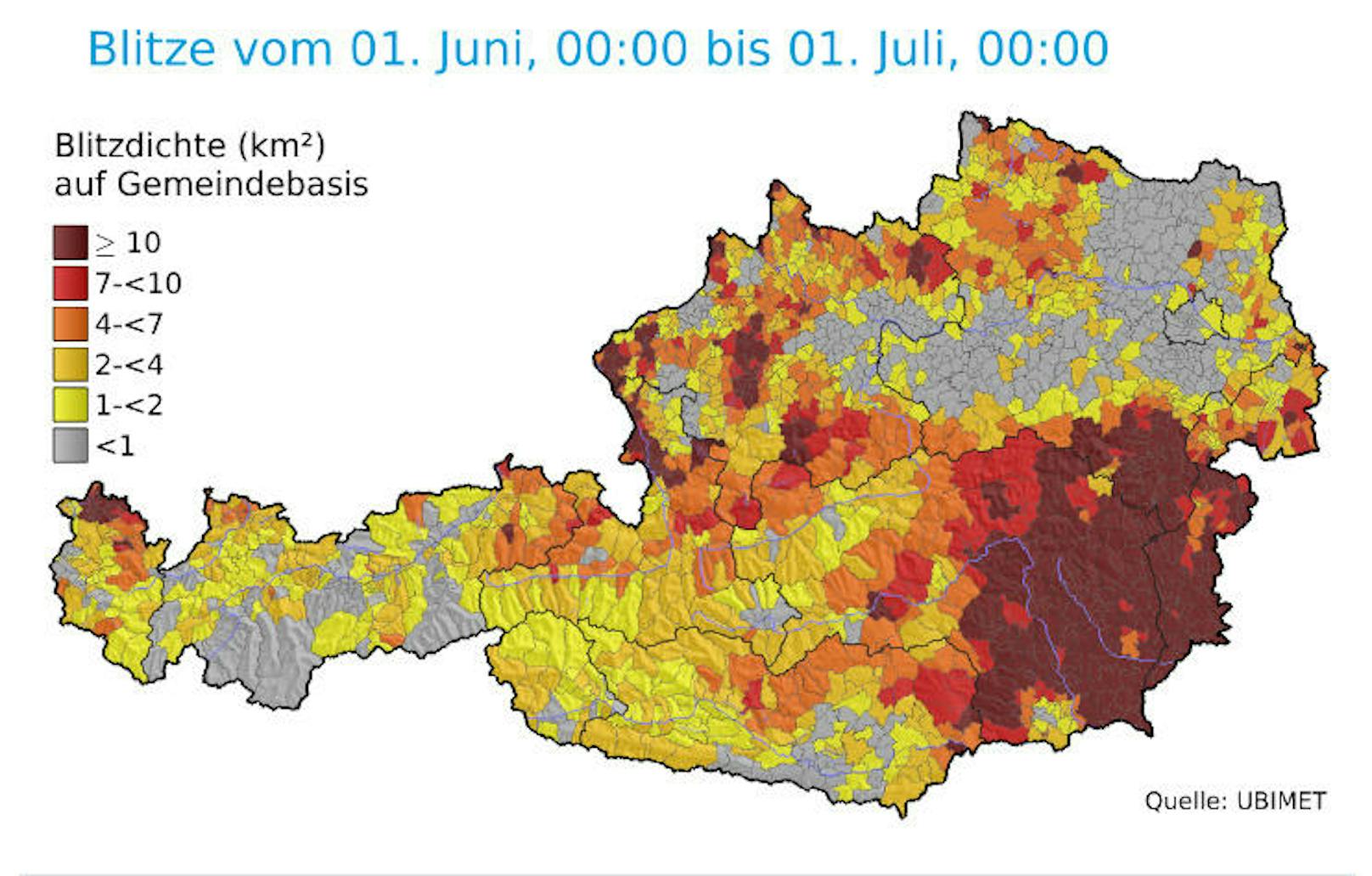Die gemessene Blitzdichte im Juni anhand der UBIMET-Wetterdaten. Die Karte zeigt die Verteilung auf Gemeindebasis.