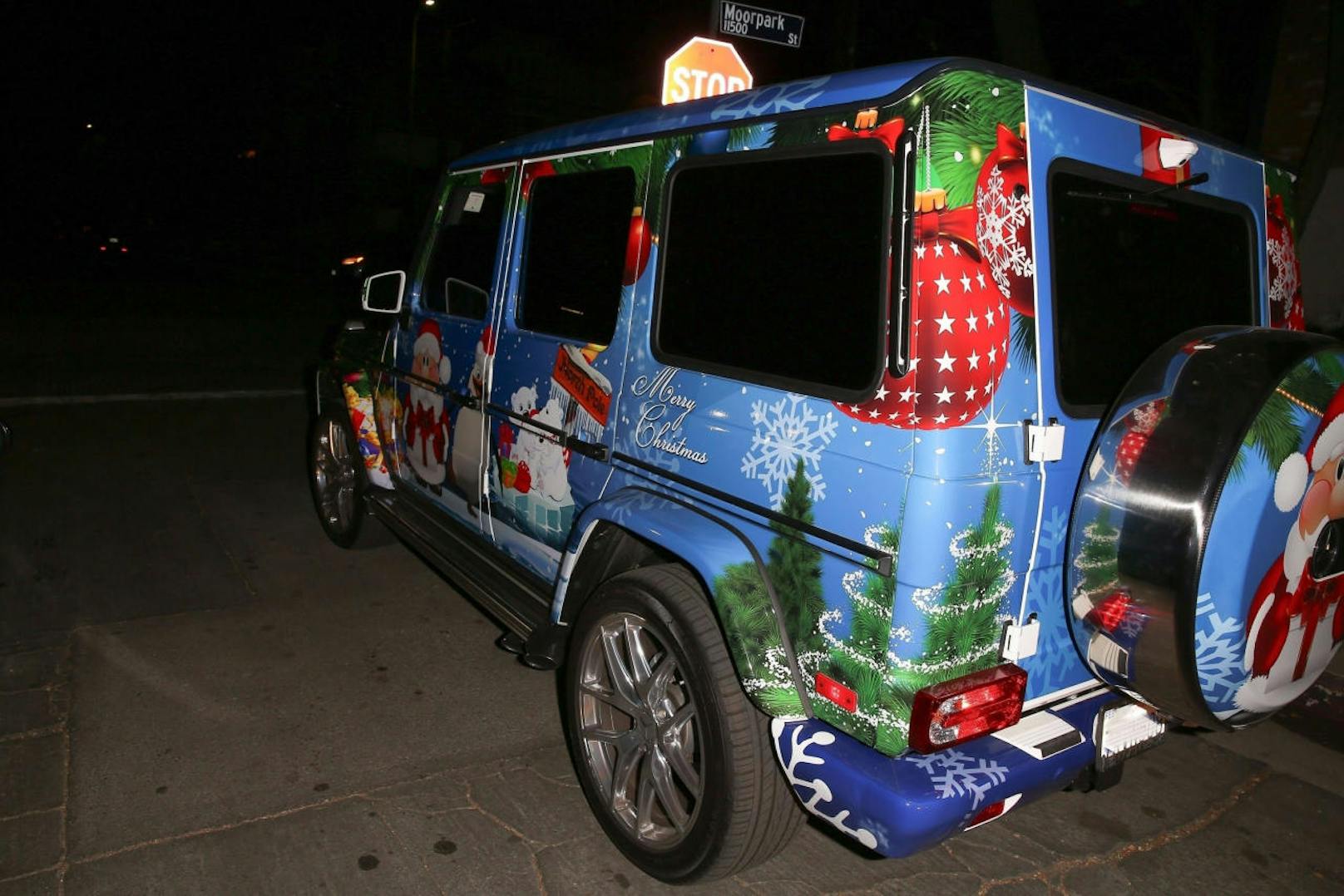 Justin Bieber hat seinen G-Wagon (Mercedes SUV) für Weihnachten folieren lassen