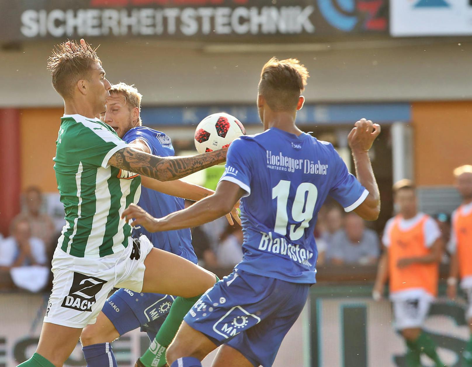 Michael Blauensteiner (Hartberg) erzielte den vierten Treffer der Oststeirer gegen Mattersburg. 