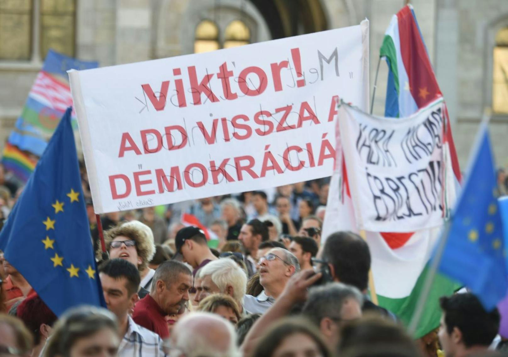 In der ungarischen Hauptstadt Budapest kam es am Sonntag zu Massenprotesten gegen das Orban-Regime.