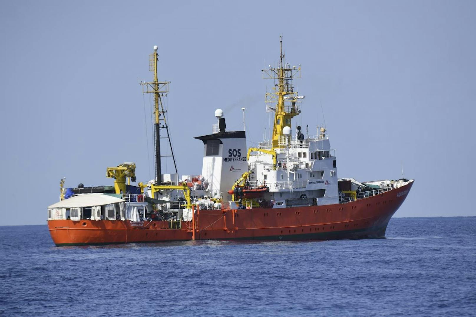 629 Flüchtlinge mussten an Bord der "Aquarius" ausharren, nachdem sie von einer französischen NGO aus Seenot gerettet wurden. Italien hatte dem Schiff verboten anzulegen.
