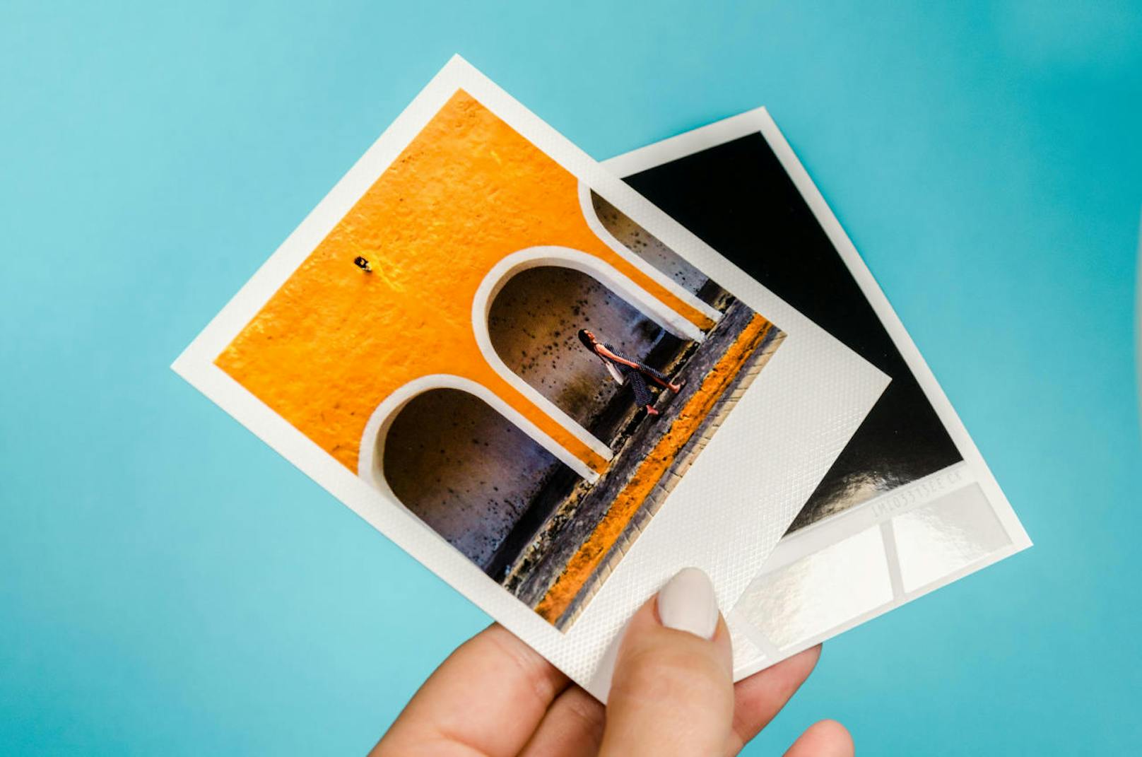 Aktuell rockt auch ein neues Produkt von Journi: die Entwickler haben sich mit Polaroid zusammengetan, um ein neues Produkt zu entwickeln. Anwender können ihr Handy einfach zur Polaroid Camera machen.