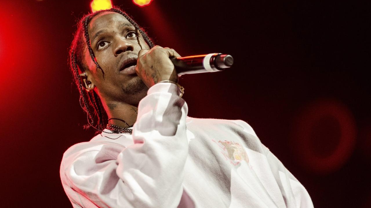 Travis Scott performs 2016 