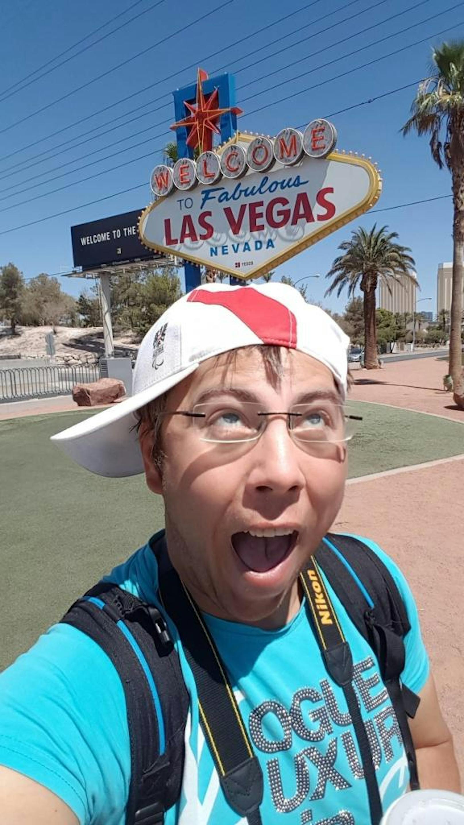 Mein Tag des Selfies feier ich in Las Vegas.
Eine glitzernde Stadt mit vielen tollen Attraktionen. Einen oder sogar mehrere Besuch Wert.