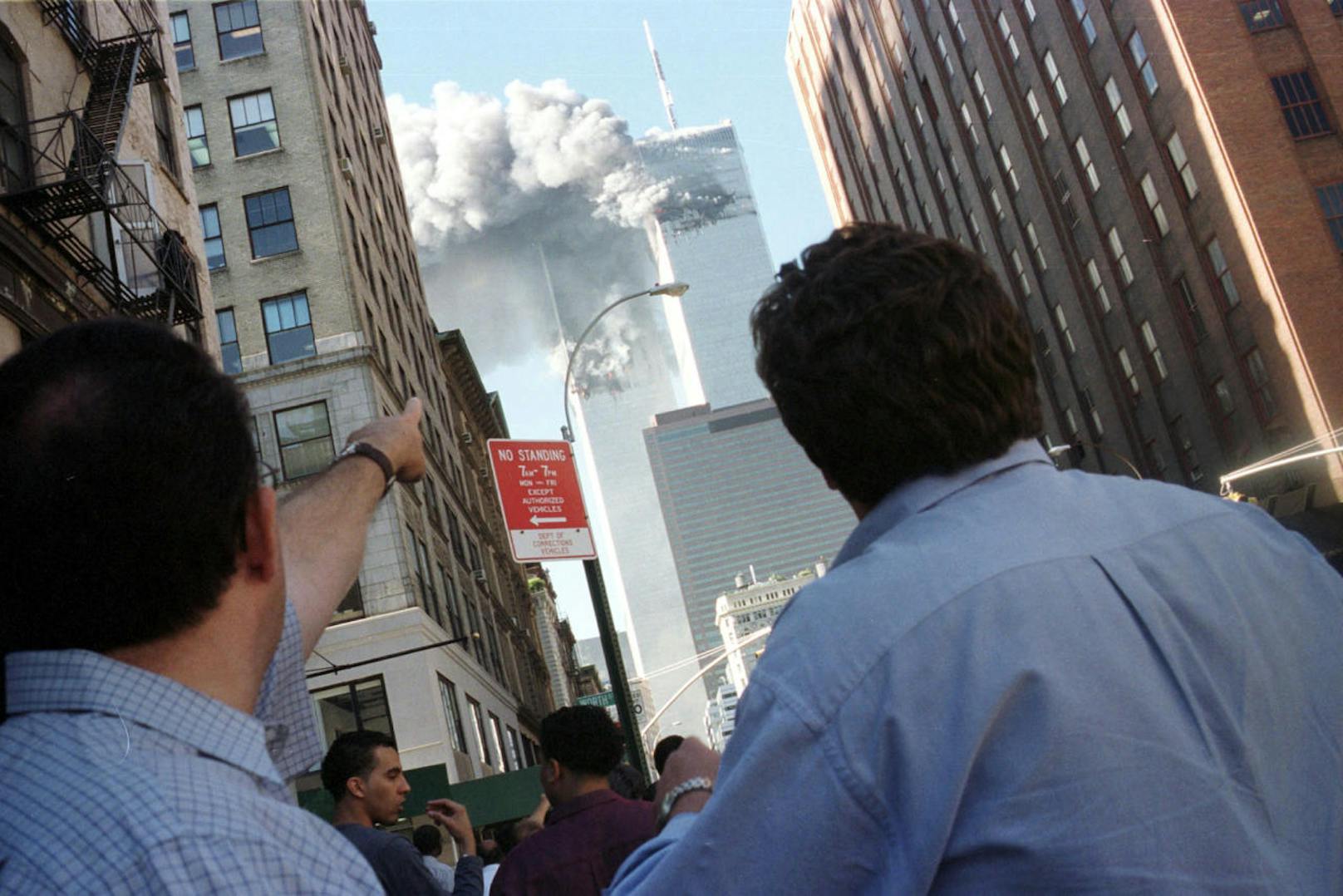 Allein in den beiden Türmen des World Trade Centers starben 2.819 Menschen, darunter 343 New Yorker Feuerwehrleute.