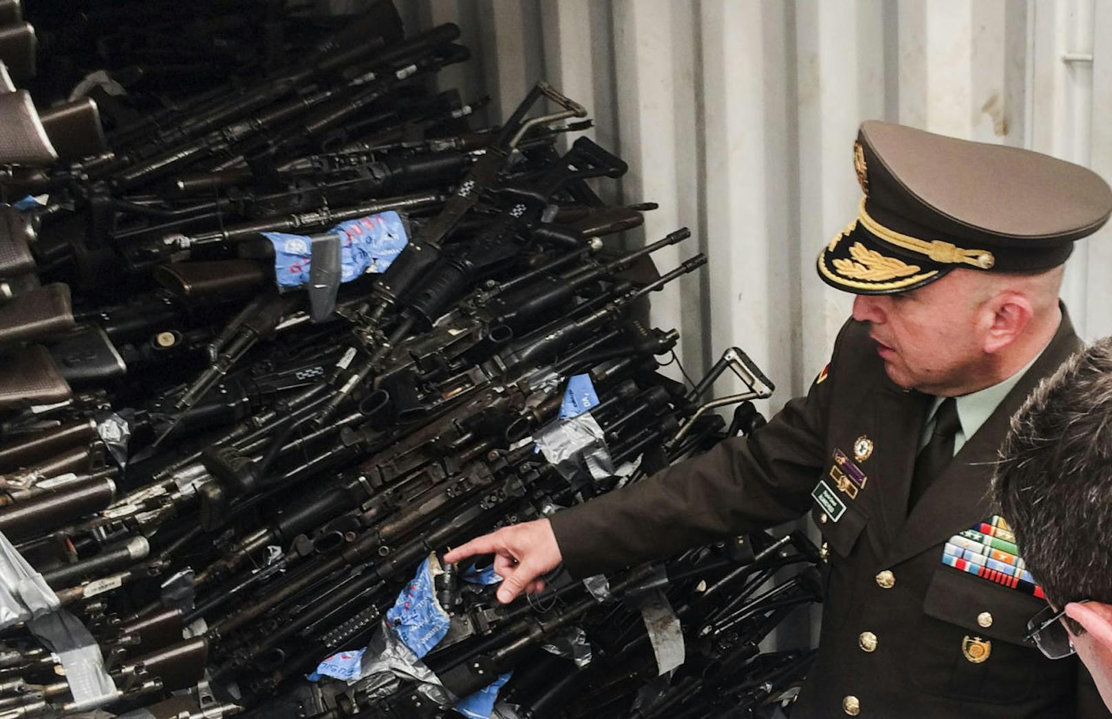 Die UNO vernichtet 69 Tonnen Waffen in Kolumbien.
