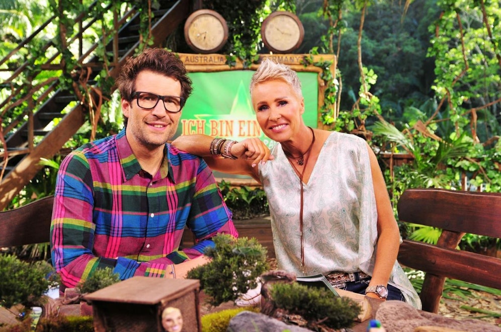 Sonja Zietlow und Moderator Daniel Hartwich im Baumhausstudio.