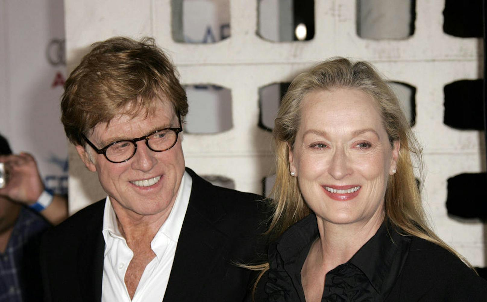 Schauspieler Rober Redford mit seiner Kollegin Meryl Streep bei der AFI Fest 2007 Opening Night Gala.