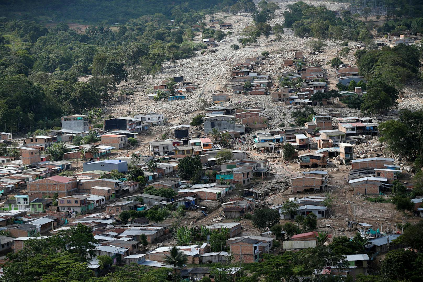 <b>31. März 2017:</b> <b>Schwere Überschwemmungen</b> haben die kolumbianische Stadt Mocoa verwüstet. Der gleichnamige Fluss der 40.000-Seelen-Gemeinde sowie drei Zuflüsse waren über die Ufer getreten. Die Wassermassen und Erdrutsche überraschten viele Bewohner im Schlaf. Mehr als 300 Todesopfer waren zu beklagen. 

<b>Mehr Infos: </b> <a href="https://www.heute.at/welt/news/story/Schlammlawine-in-Kolumbien---ber-300-Tote-59292759" target="_blank">Schlammlawine in Kolumbien- über 300 Tote</a>