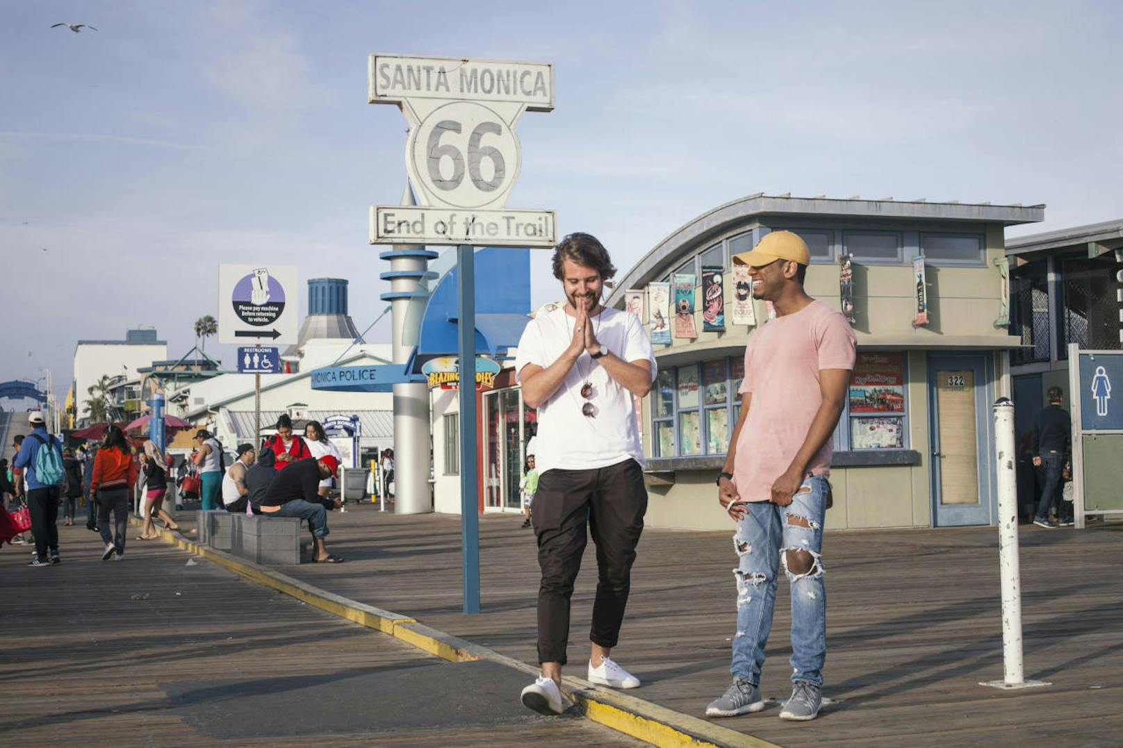 Dominik Muhrer und Joshua Ledet in Santa Monica