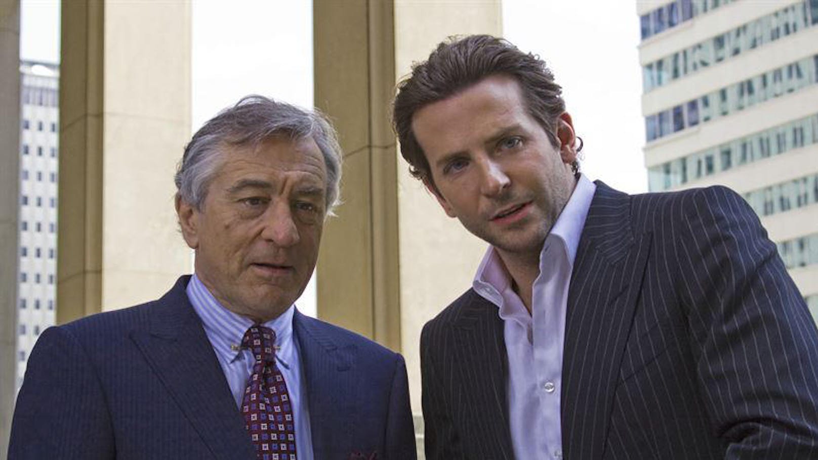 Auch der Geschäftsmann Carl Van Loon (Robert De Niro) findet Gefallen am "neuen" Eddie (Bradley Cooper).