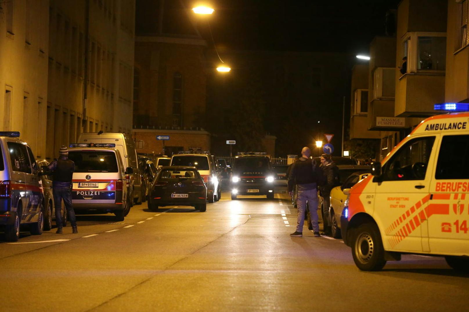 Bereits um 13.30 Uhr stürmten am 27. Dezember zwei bewaffnete Männer die katholische Kirche Maria Immaculata in Wien-Floridsdorf.