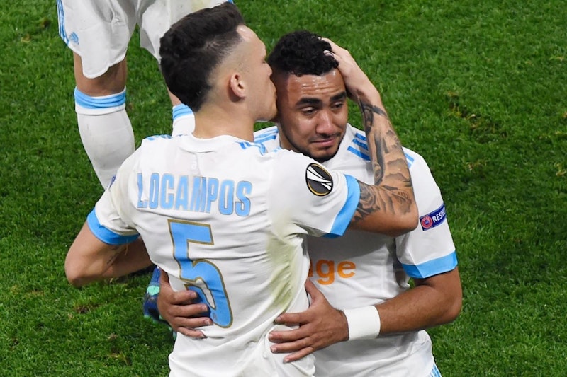 Dimitri Payet muss im Europa-League-Finale zwischen Atletico Madrid und Olympique Marseille (3:0) verletzt vom Platz. Nun muss er um seinen WM-Einsatz für Frankreich zittern. Es fließen die Tränen.