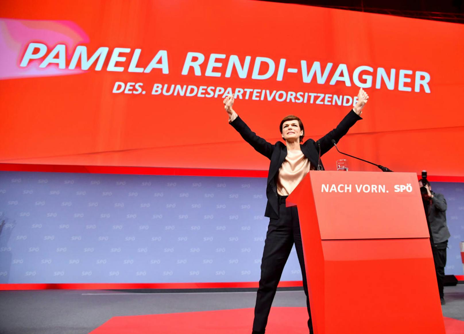 Pamela Rendi-Wagner beim Bundesparteitag der SPÖ in Wels