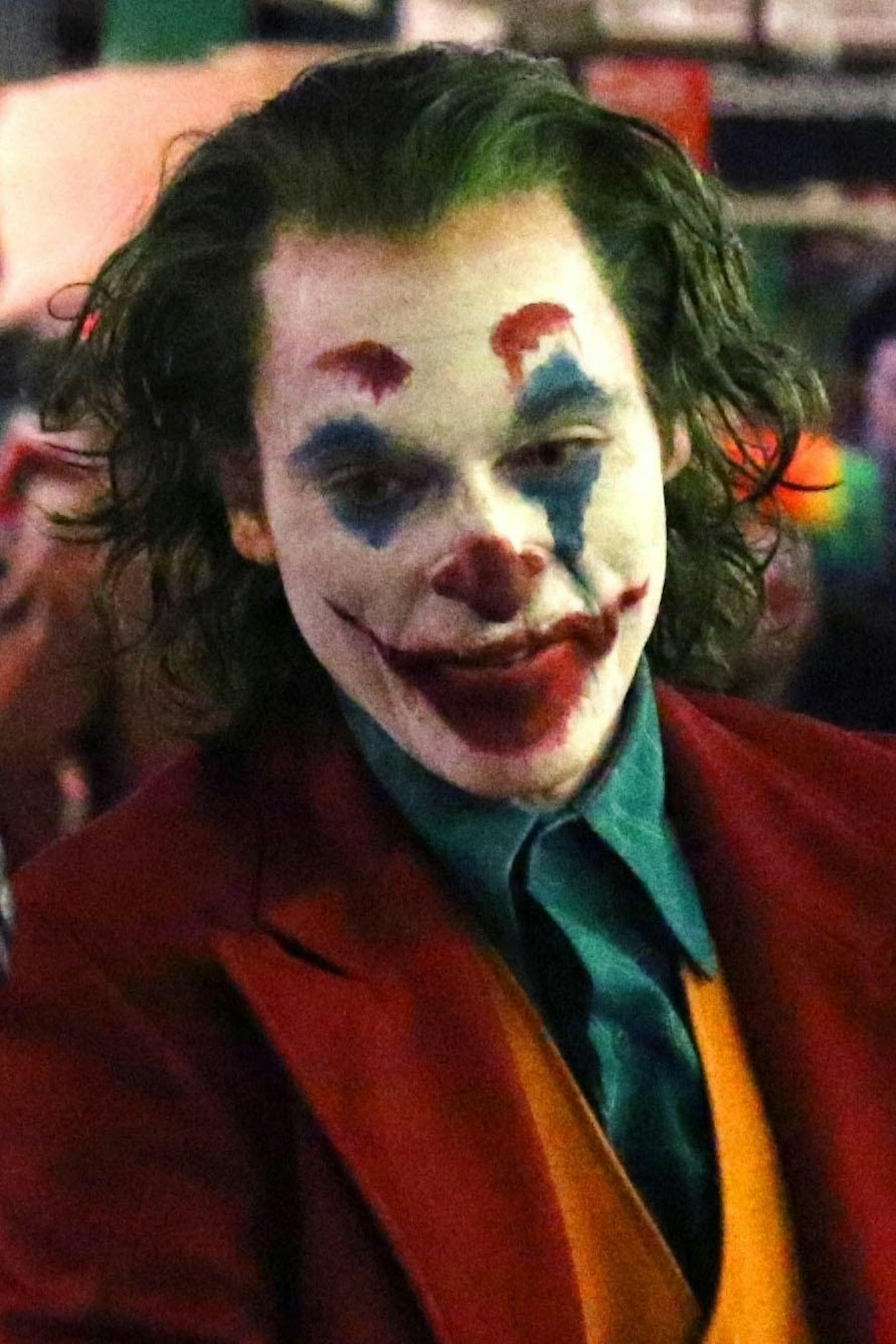 Der neue Joker Joaquin Phoenix dreht in der New Yorker U-Bahn 