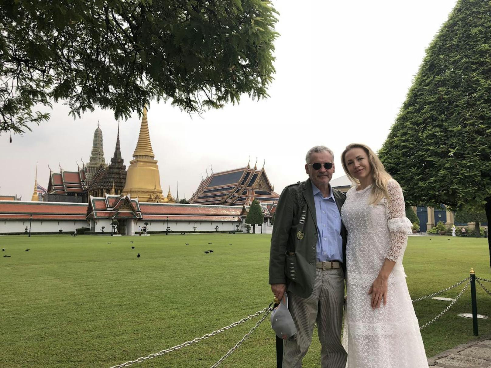 Christian W. Mucha und Ekaterina flüchteten vor dem Winter nach Thailand