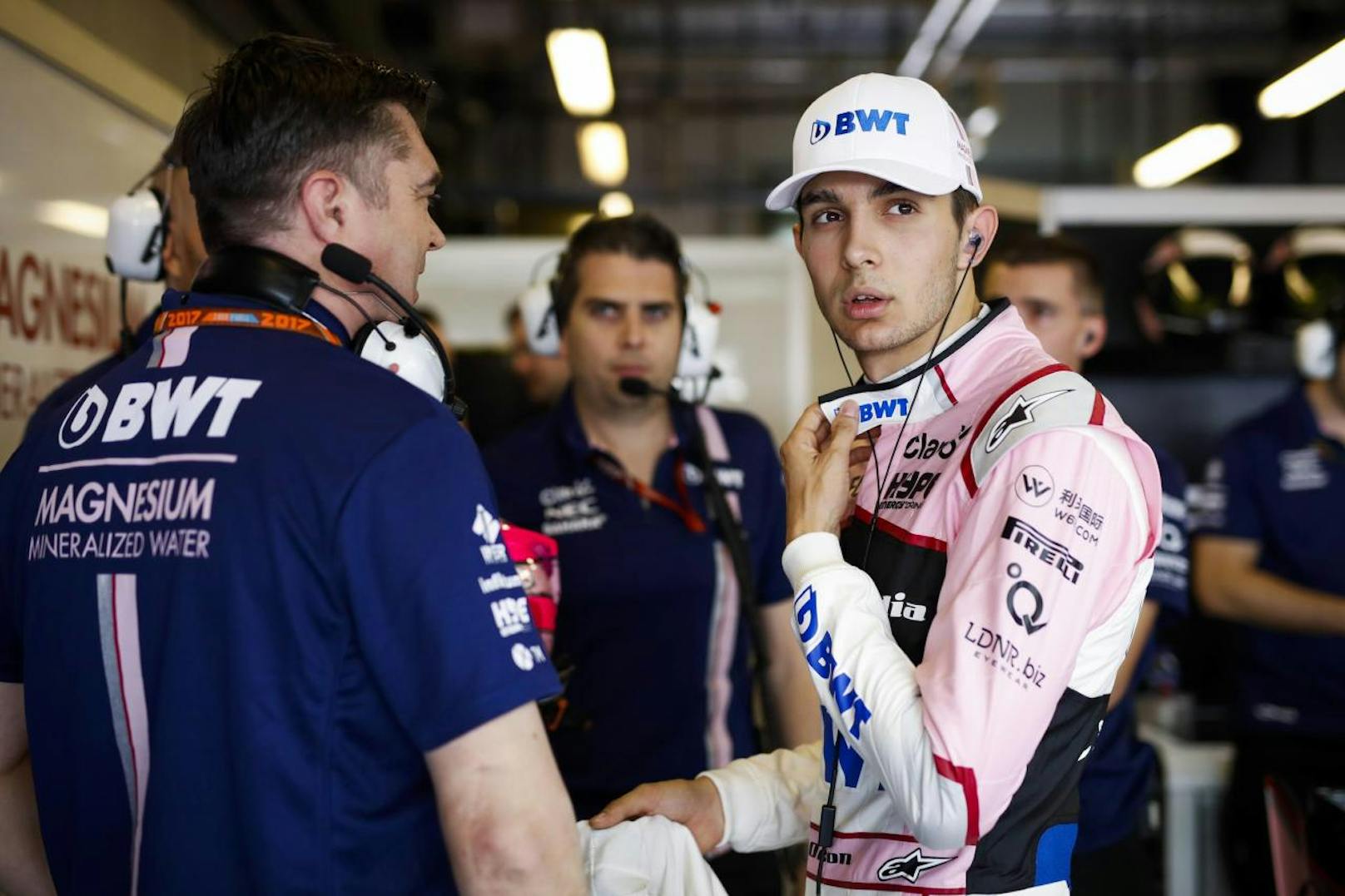 Das Fahrerteam in Rosa ist unverändert: <b>Esteban Ocon</b> ...