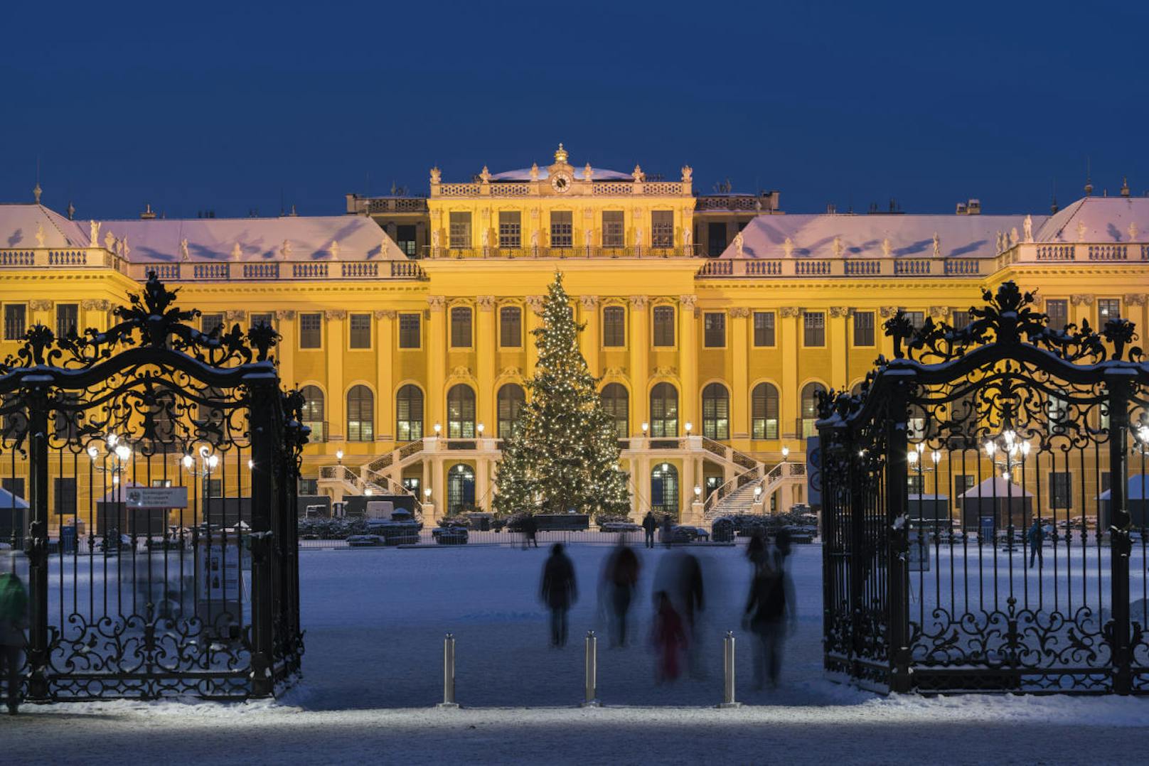 Zuvor, also in den Jahren 1985, 1984, 1983, 1982, gab es ebenfalls keine weiße Weihnachten in Wien. Erst im Jahr 1981 wieder.