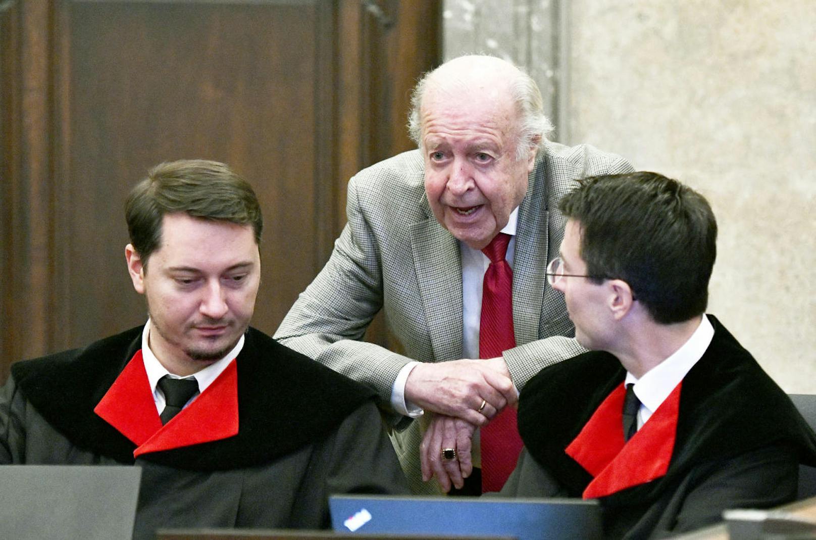 Staatsanwalt Alexander Marchart, Anwalt Herbert Eichenseder und Staatsanwalt Gerald Denk 