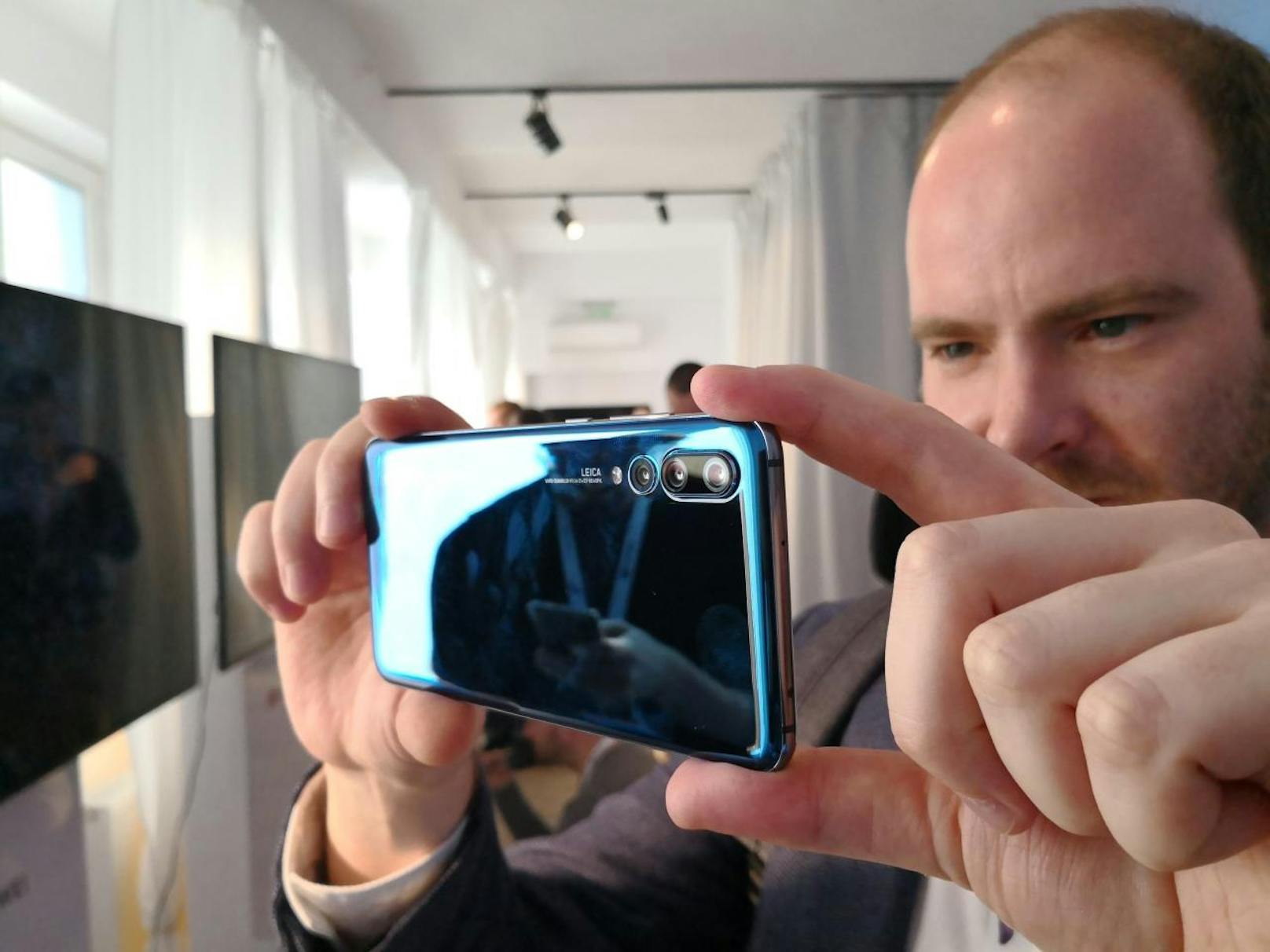 Huawei hat die neue Smartphone-Serie P20 in Paris samt Weltneuheit präsentiert. "Heute" konnte das Spitzenmodell P20 Pro bereits testen.