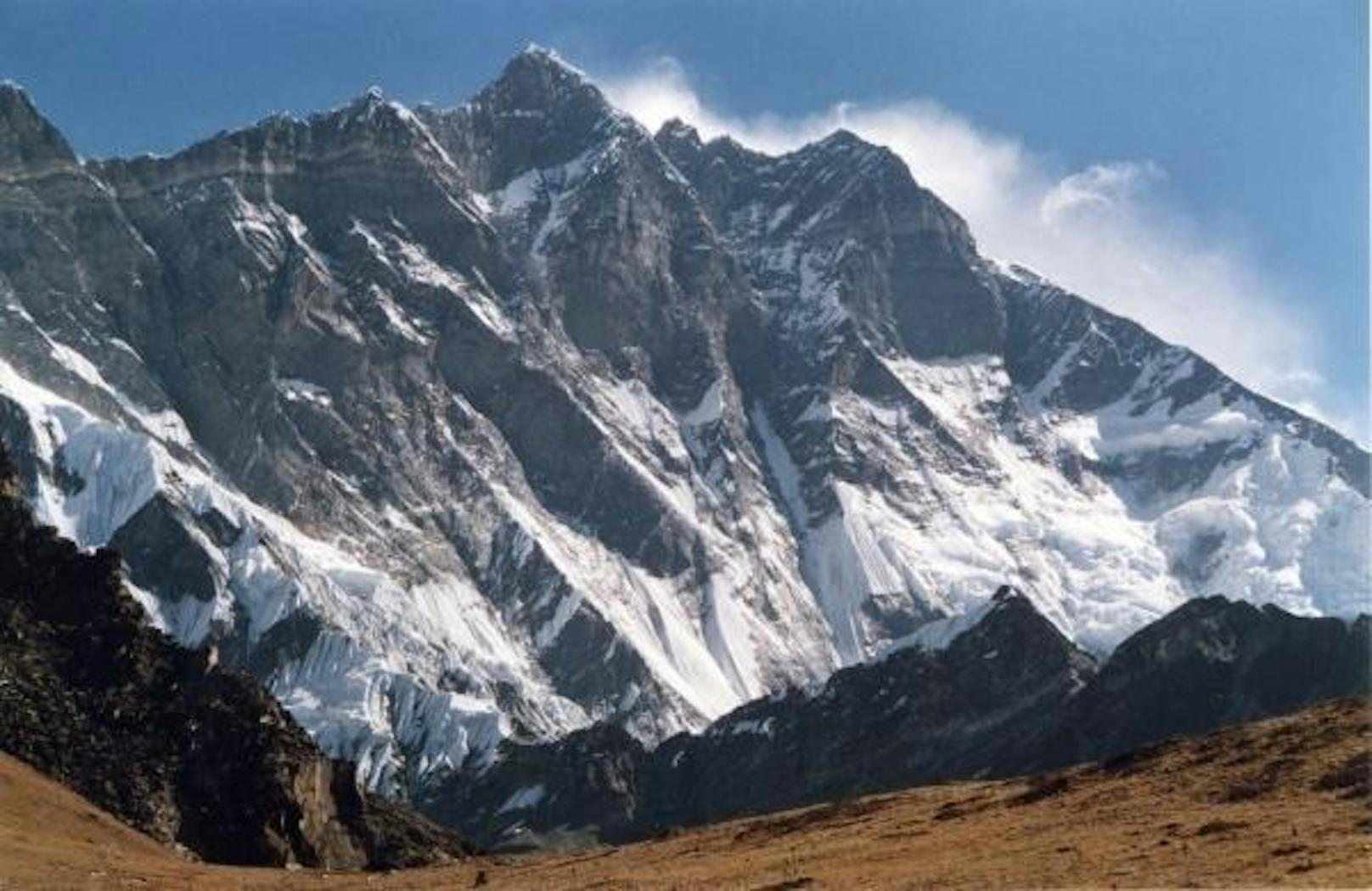 <b>Alternative:</b> Warum nicht den Lhotse Middle besteigen? Mit 8414 Metern auch eine wunderbare Herausforderung.