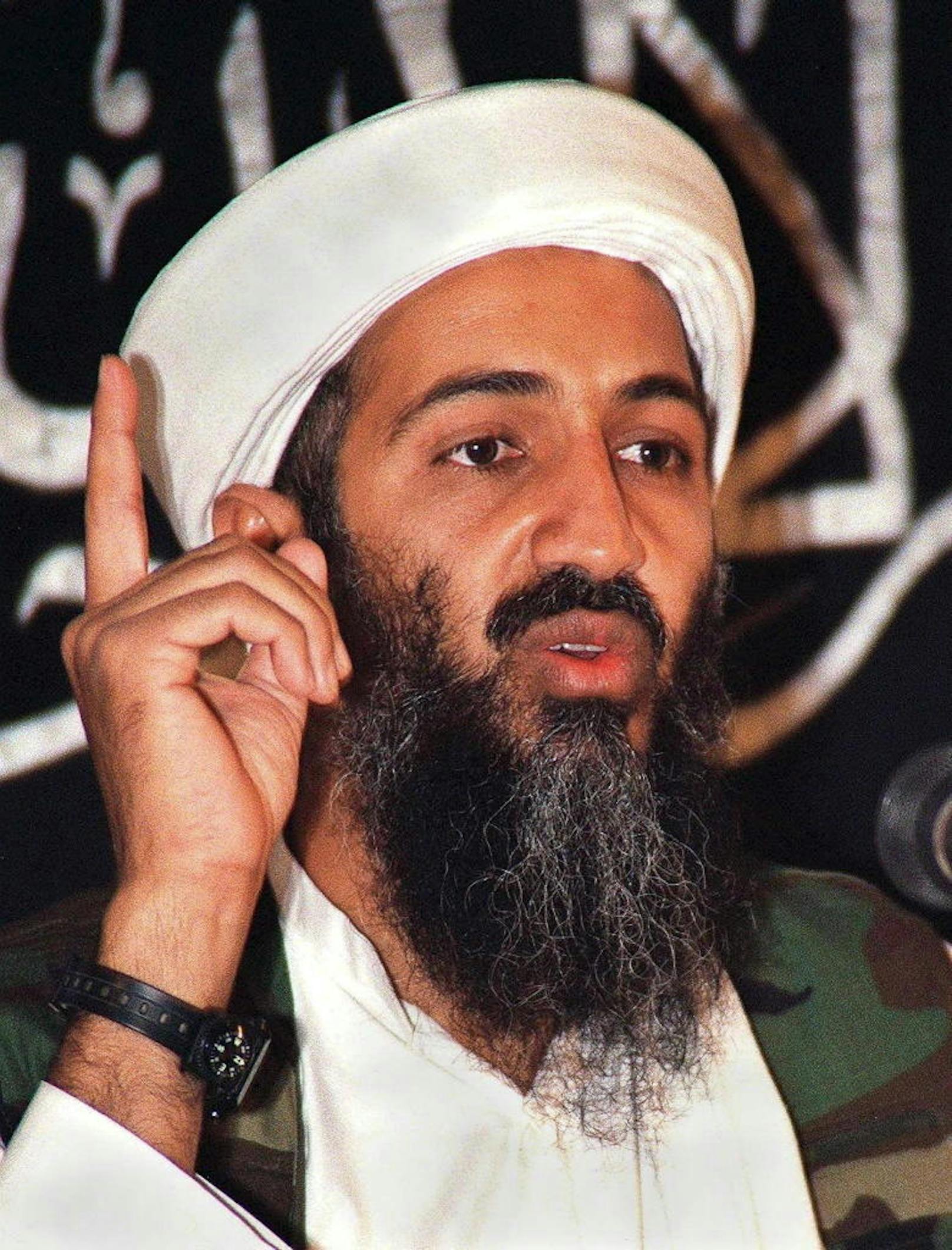 Hamza bin Laden ist einer der Söhne des vom US-Militär getöteten Al-Qaida-Anführers Osama bin Laden. Er gilt als Mastermind hinter den Anschlägen vom 11. September 2001.