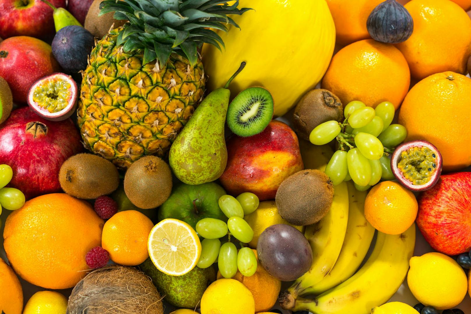 ... Obst (Überreife Früchte, Erdbeeren, Himbeeren, Orangen, Zitrusfrüchte, Banane, Ananas, Kiwi, Birnen, Obstkonserven)..