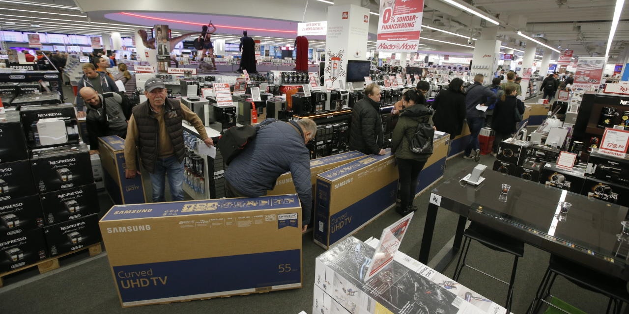 Riesenansturm auf Mediamarkt-Filiale Wien Mitte