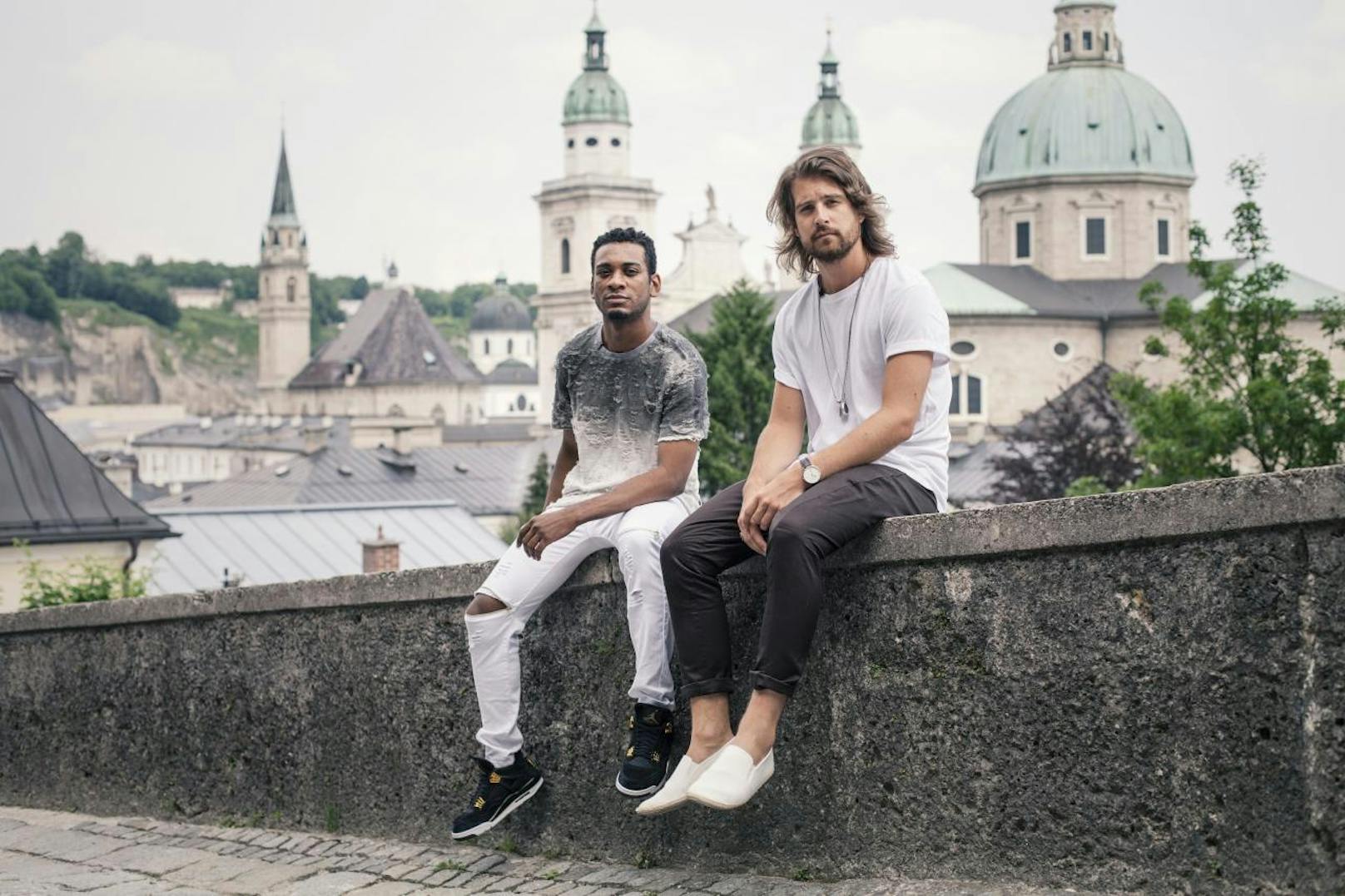 Dominik Muhrer und Joshua Ledet in Salzburg