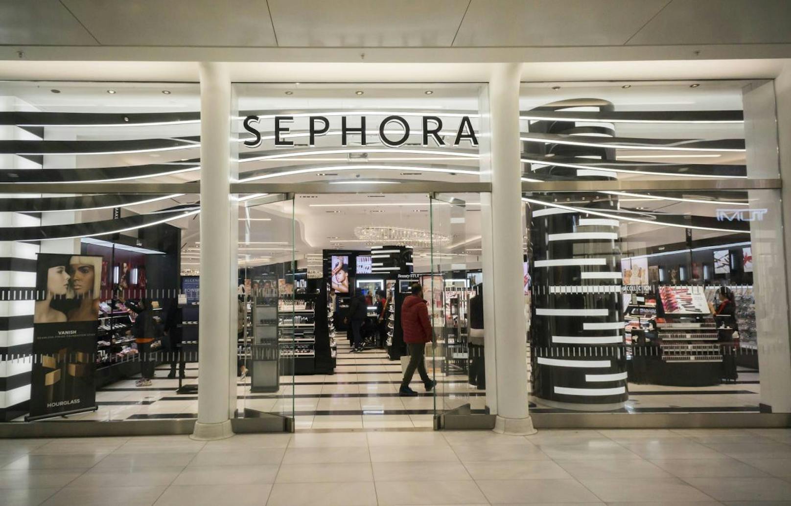 Sephora beauty store in the Oculus in New York A branch of the French make up and beauty chain, Sephora, located in the Westfield shopping mall in the Oculus in New York on Saturday, February 11, 2017. Sephora is a brand of the luxury retail conglomerate LVMH. ( PUBLICATIONxNOTxINxUSAxUK RichardxB.xLevine

Sephora Beauty Store in The Oculus in New York a Branch of The French Make up and Beauty CHAin Sephora Located in The Westfield Shopping Mall in The Oculus in New York ON Saturday February 11 2017 Sephora IS a Brand of The Luxury Retail conglomerate LVMH PUBLICATIONxNOTxINxUSAxUK RichardxB xLevine  