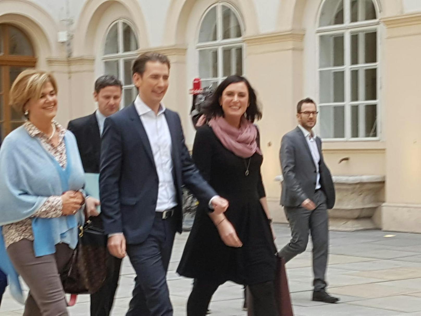 ÖVP-Chef Sebastian Kurz bei der Ankunft im Palais Niederösterreich