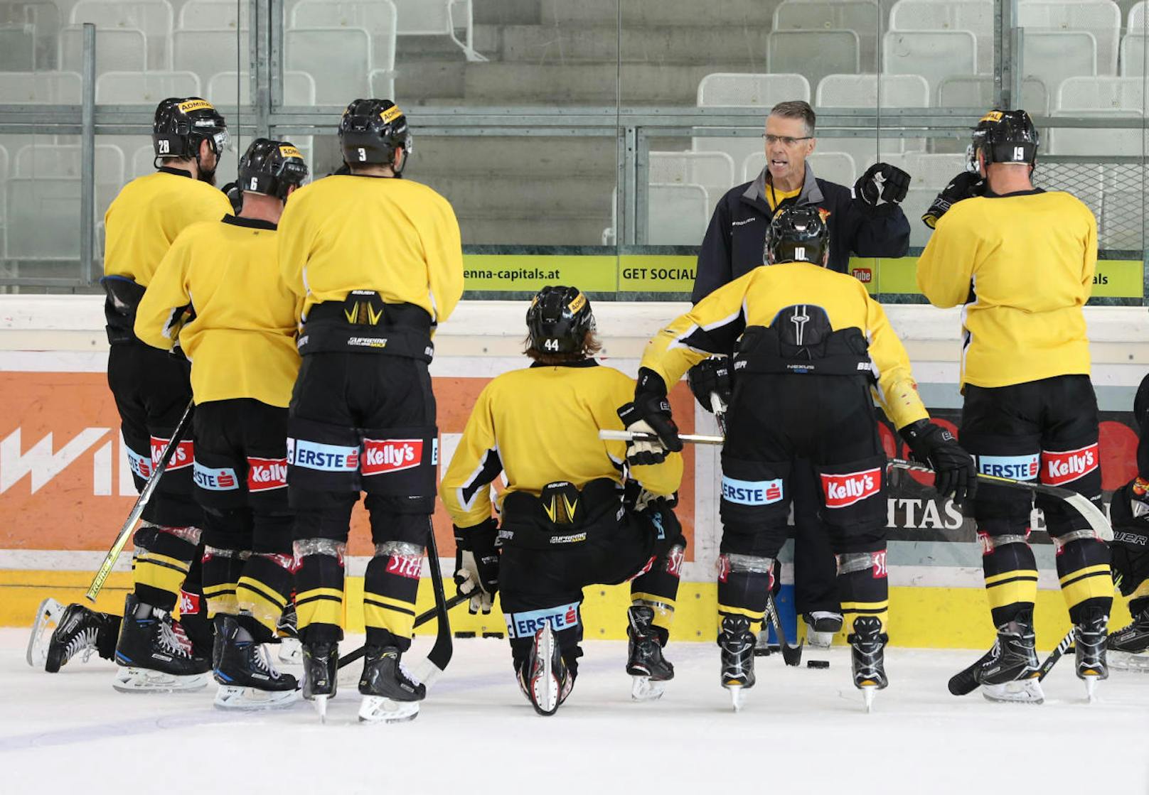 Dave Cameron zeigt den Vienna Capitals wo's langgeht. "Heute" traf den Ex-NHL-Trainer.