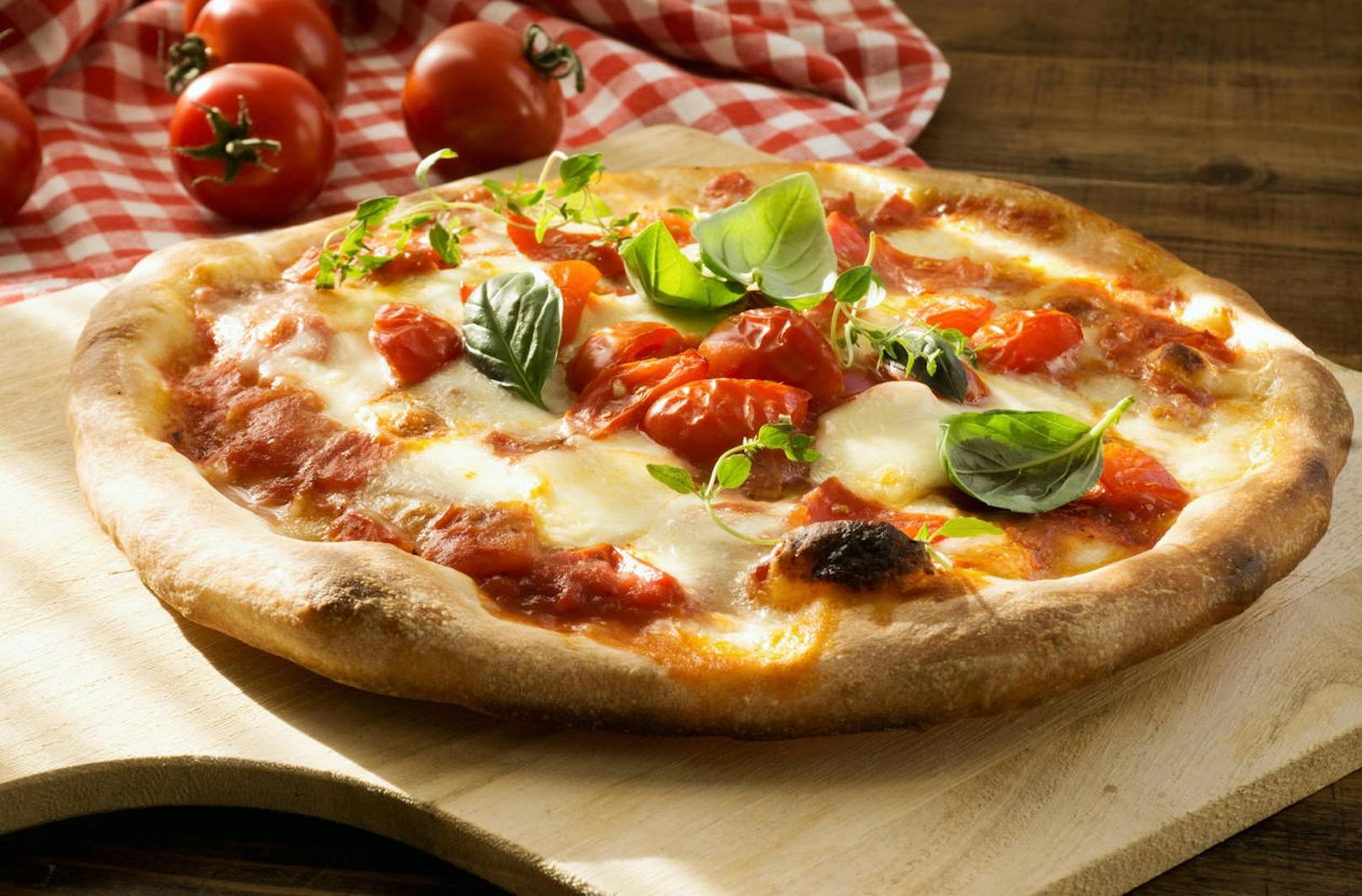 Pizzeria Loffredo - Italien ohne Pizza, das geht nicht! Ein Geheimtipp für eine typisch italienische Pizza ist die Pizzeria Loffredo in der Via Vestricio Spurinna 51/53.