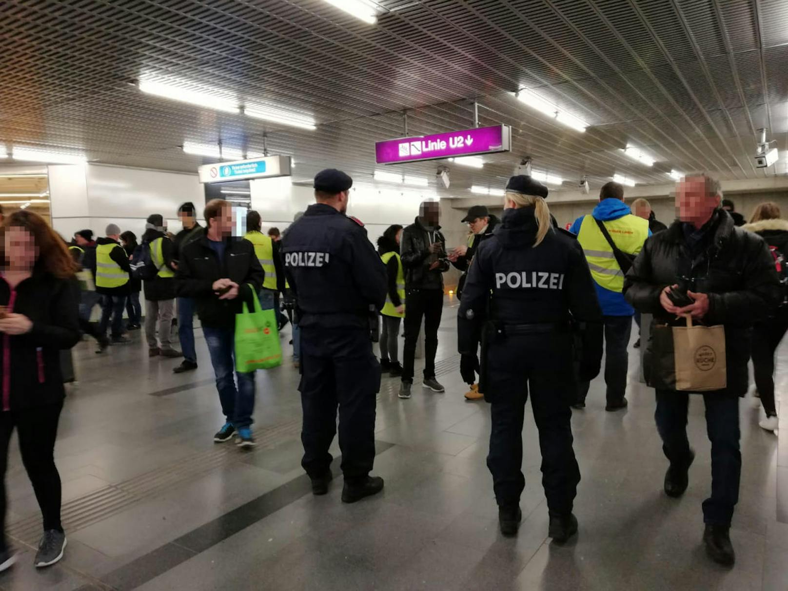 "Sicherheit im öffentlichen Raum": Schwerpunktaktion am Praterstern am 23. März 2018.